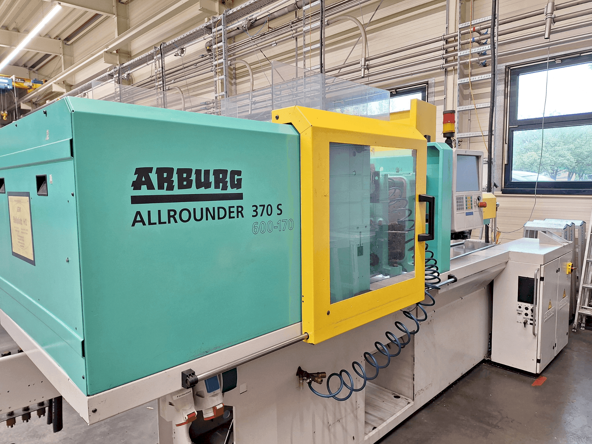 Makine Arburg 370 S 600 - 170 - Önden görünüm