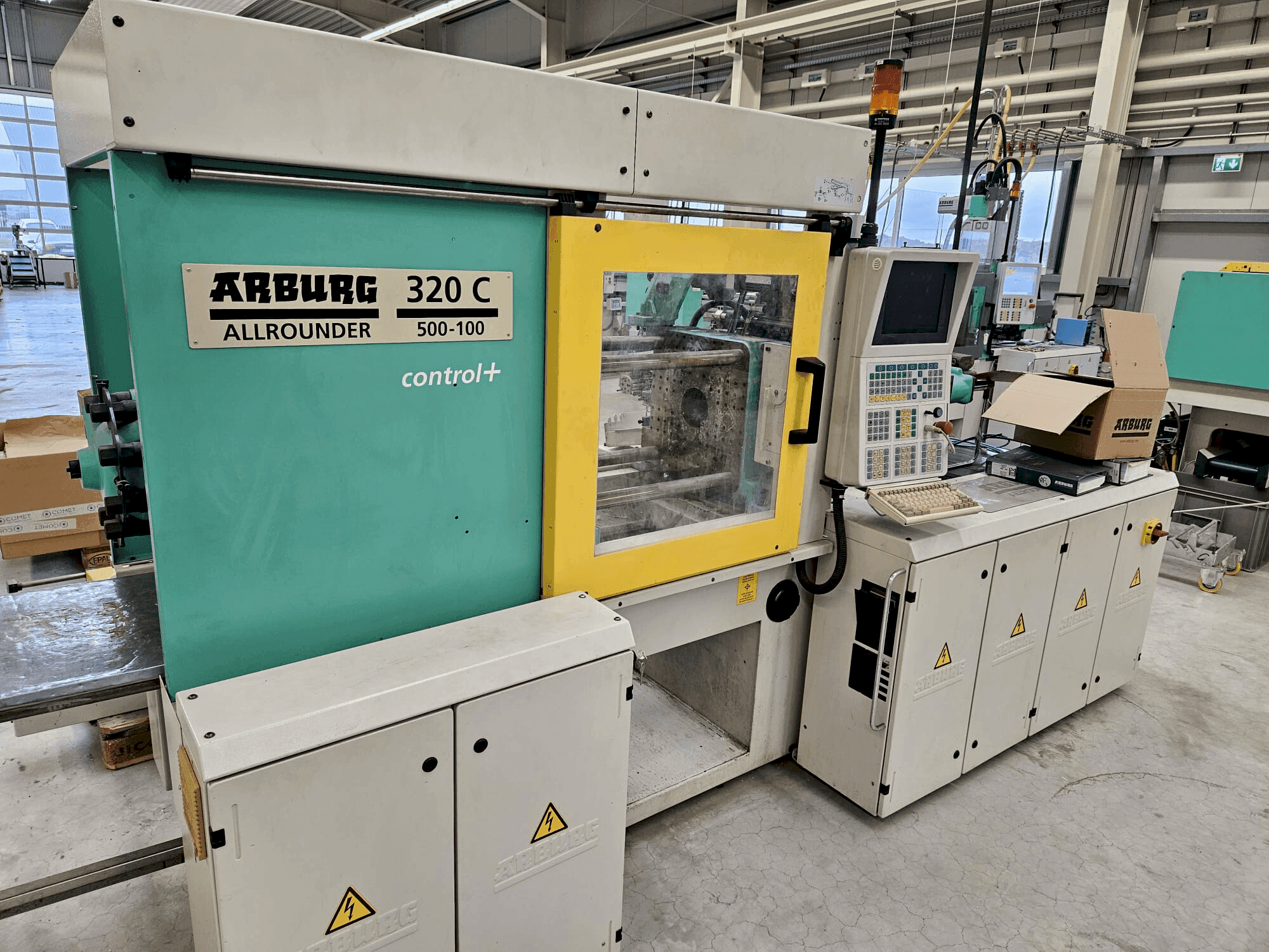 Makine Arburg 320 C 500-100 + Multilift H with B-Axis - Önden görünüm
