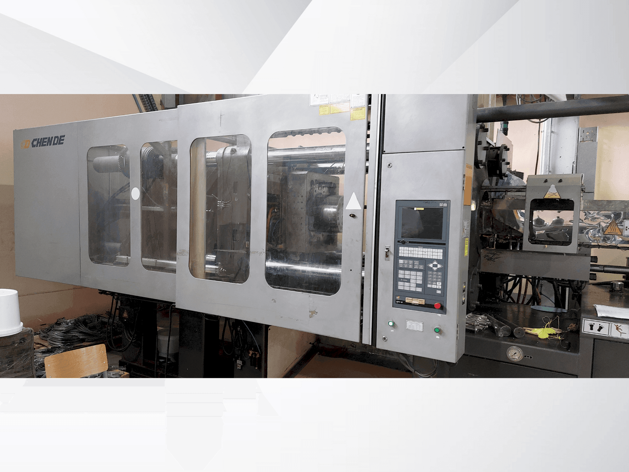 Makine CHENDE CJ480M3V - Önden görünüm