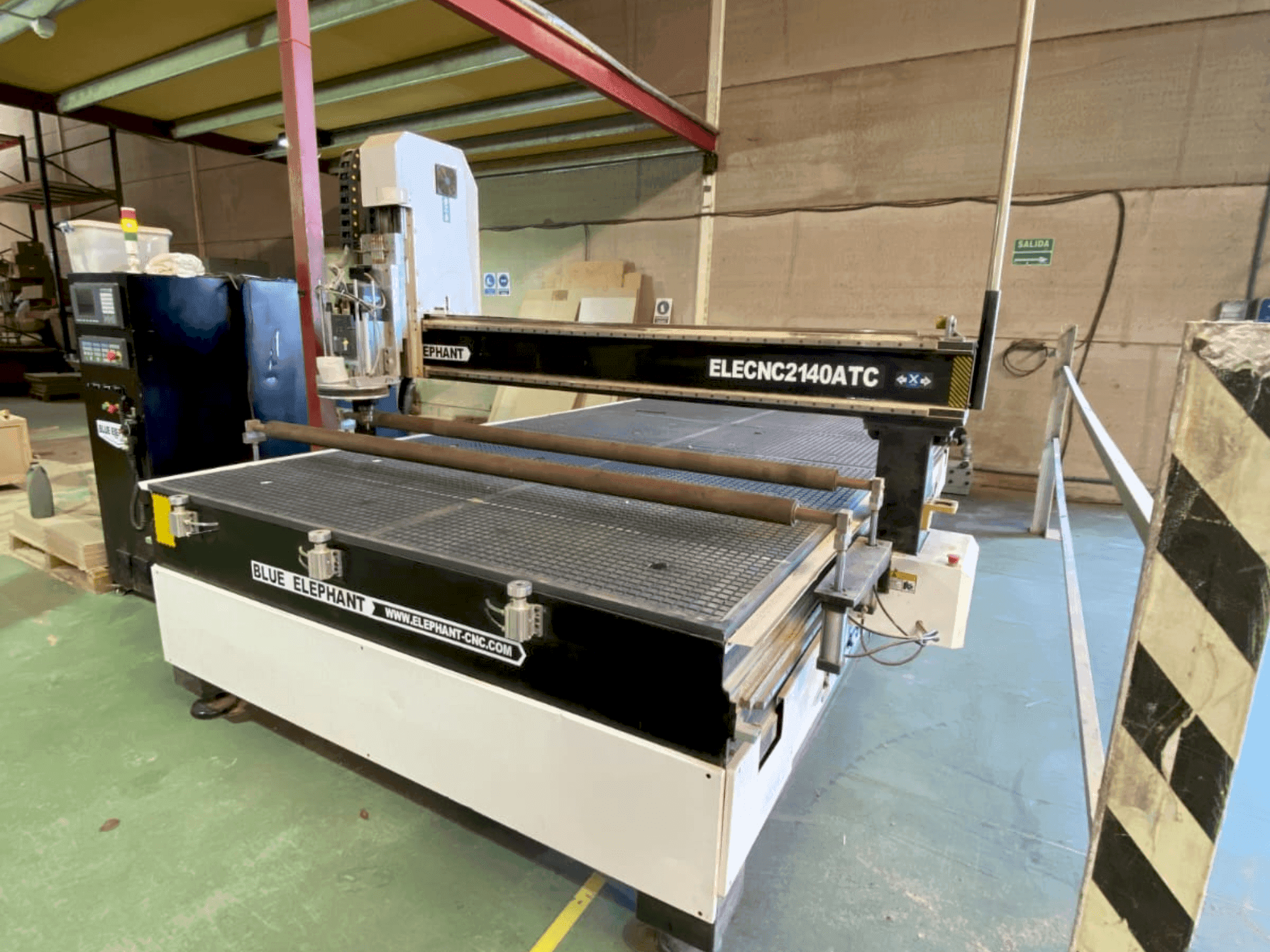 Makine BLUE ELEPHANT ELECNC 2200x3700 - Önden görünüm