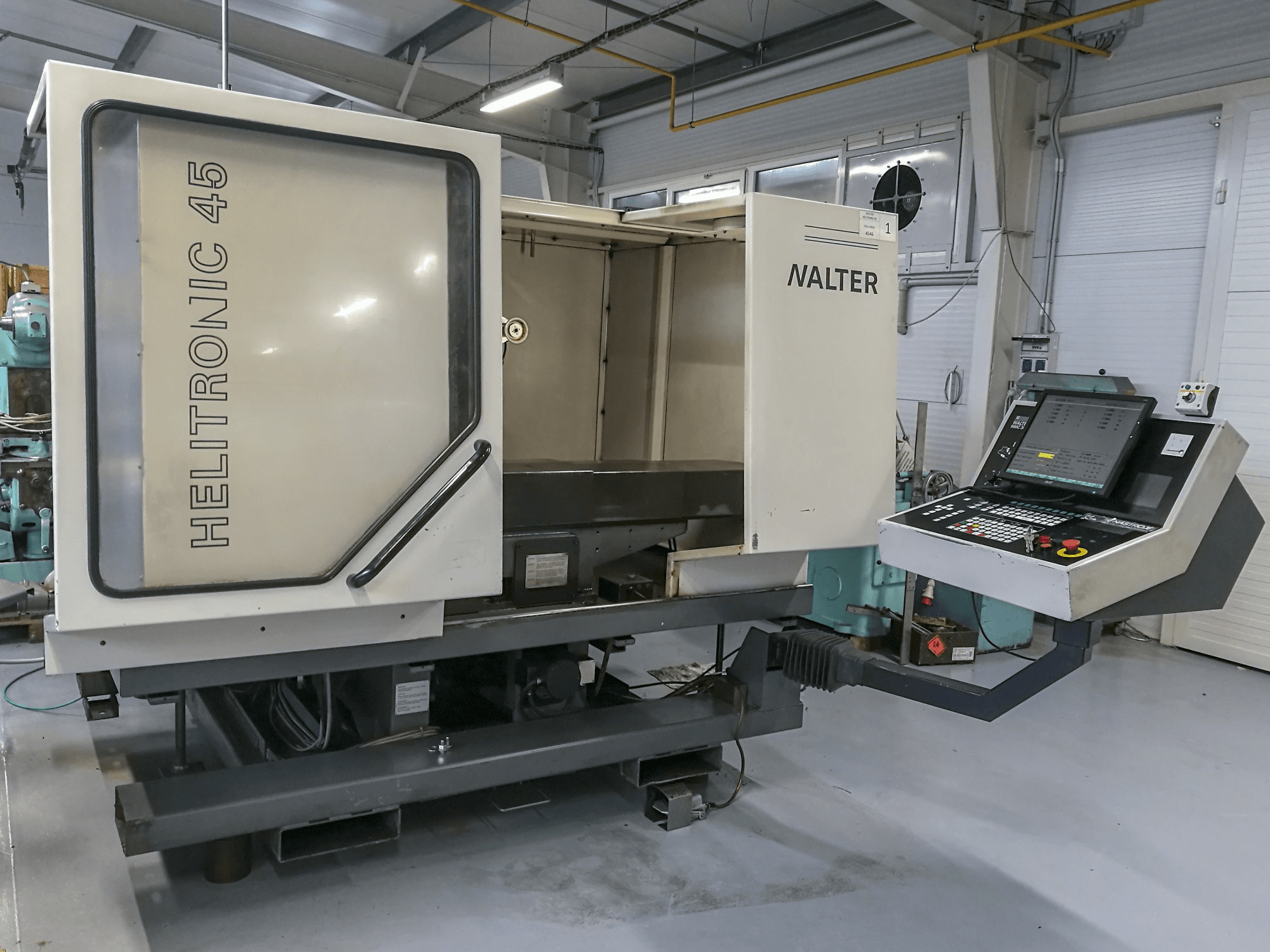 Makine Walter AG - Sol görünüm Helitronic 45