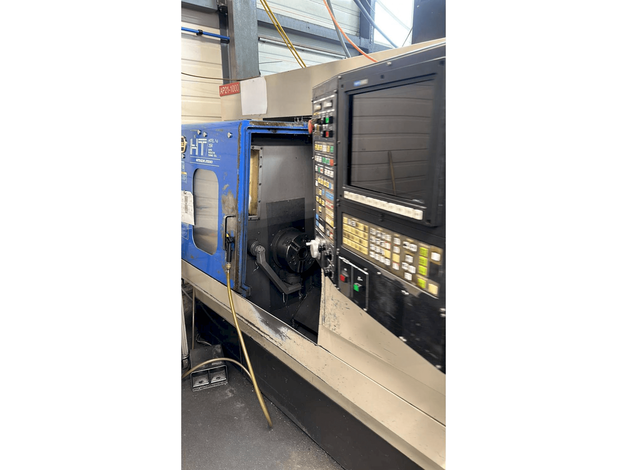 Makine HITACHI SEIKI HT25 R - Önden görünüm