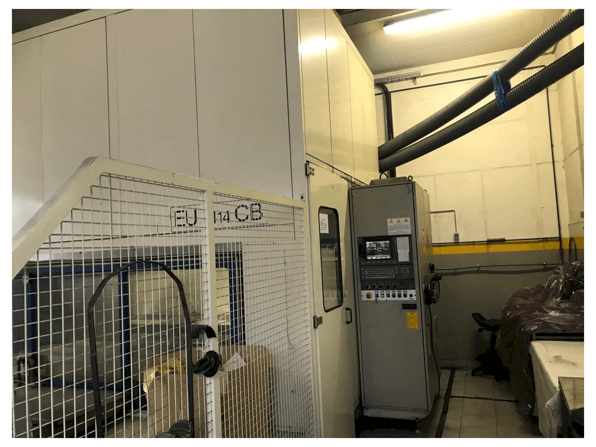 Makine Belotti EU3414PWCB - Sol taraftaki görüntü