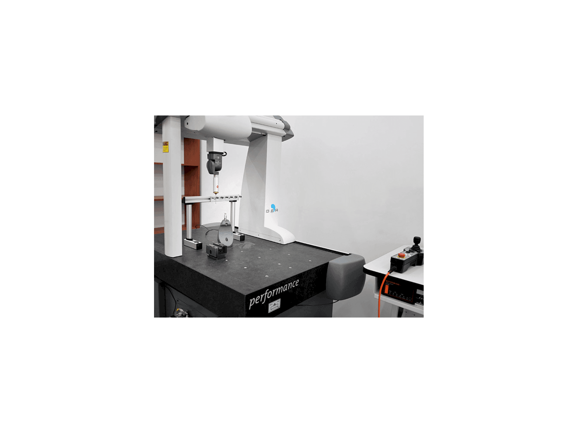 Makine Hexagon Global 050705 - Önden görünüm