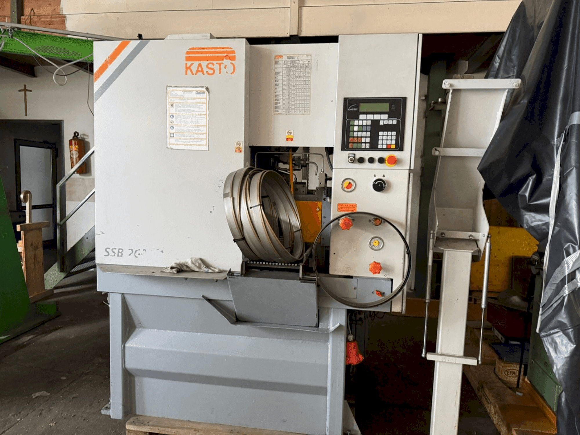 Makine KASTO SSB 260 VA-CC-CNC - Önden görünüm