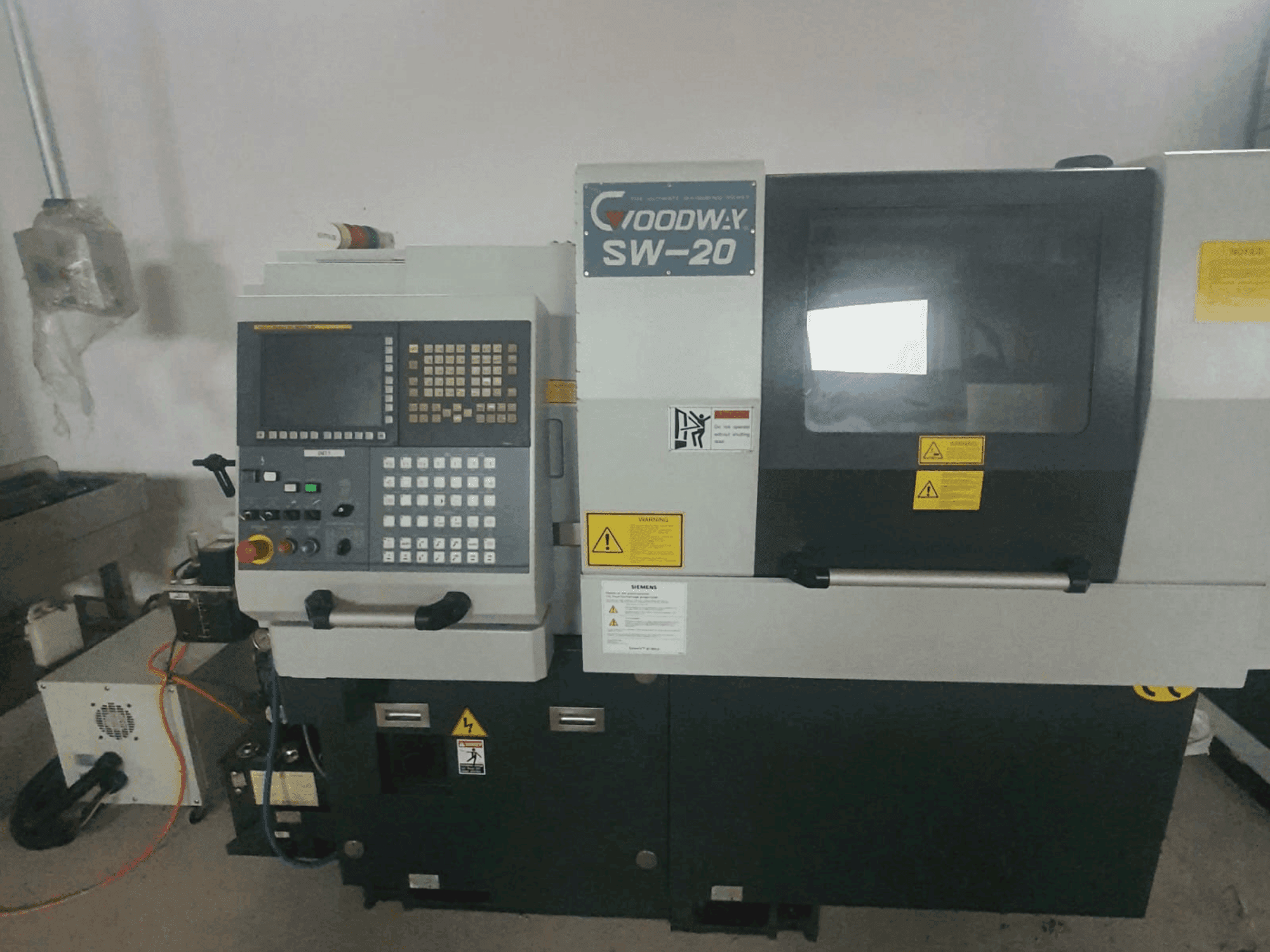 Makine Goodway SW-20 - Önden görünüm