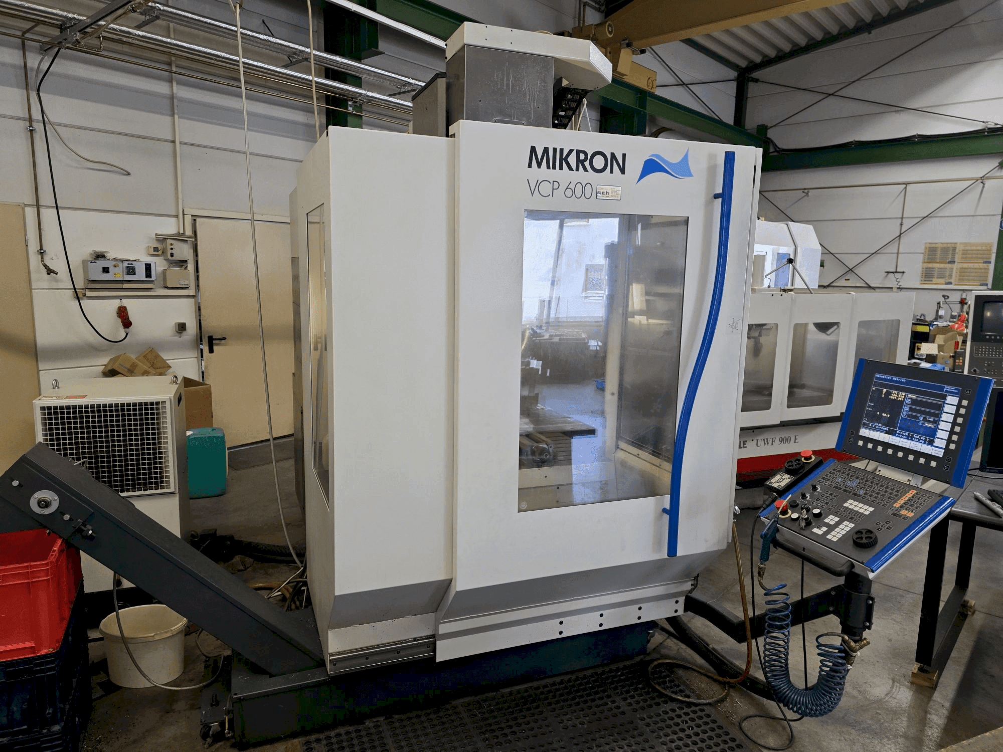 Makine MIKRON VCP 600 - Önden görünüm