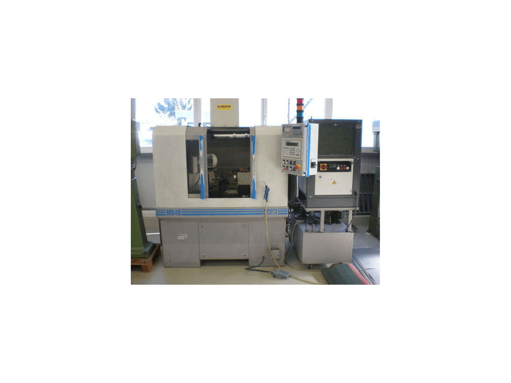 Makine Monnier & Zahner M640 - Önden görünüm