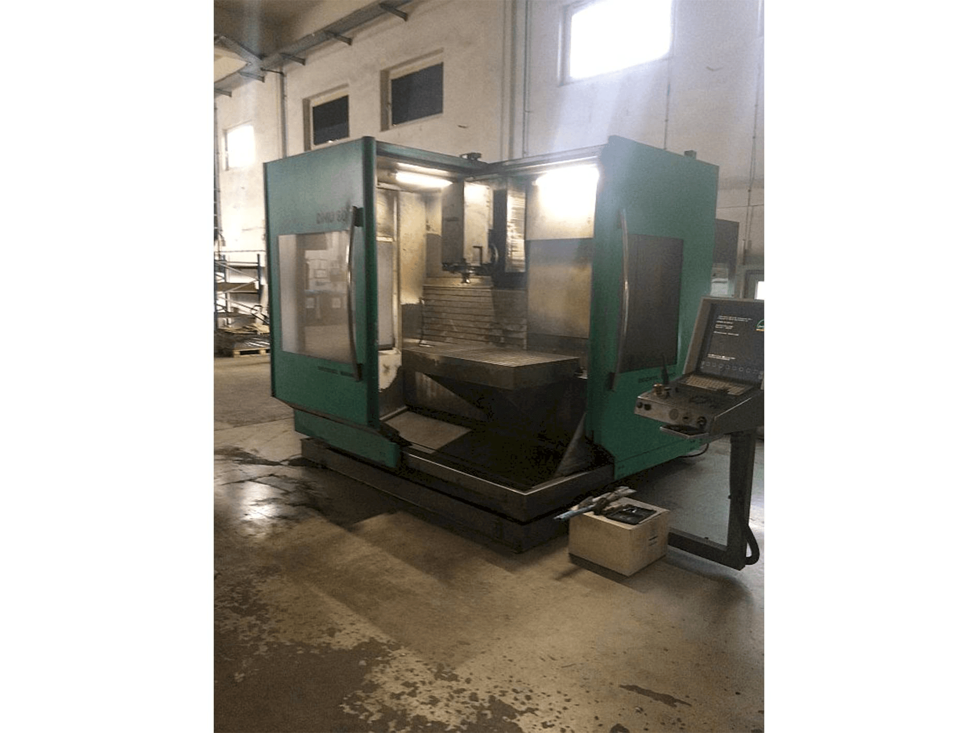 Makine DMG 80E - Önden görünüm