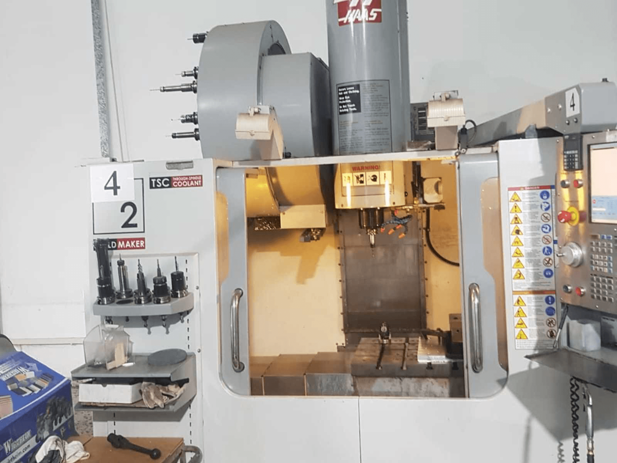 Makine HAAS VM-2 - Önden görünüm