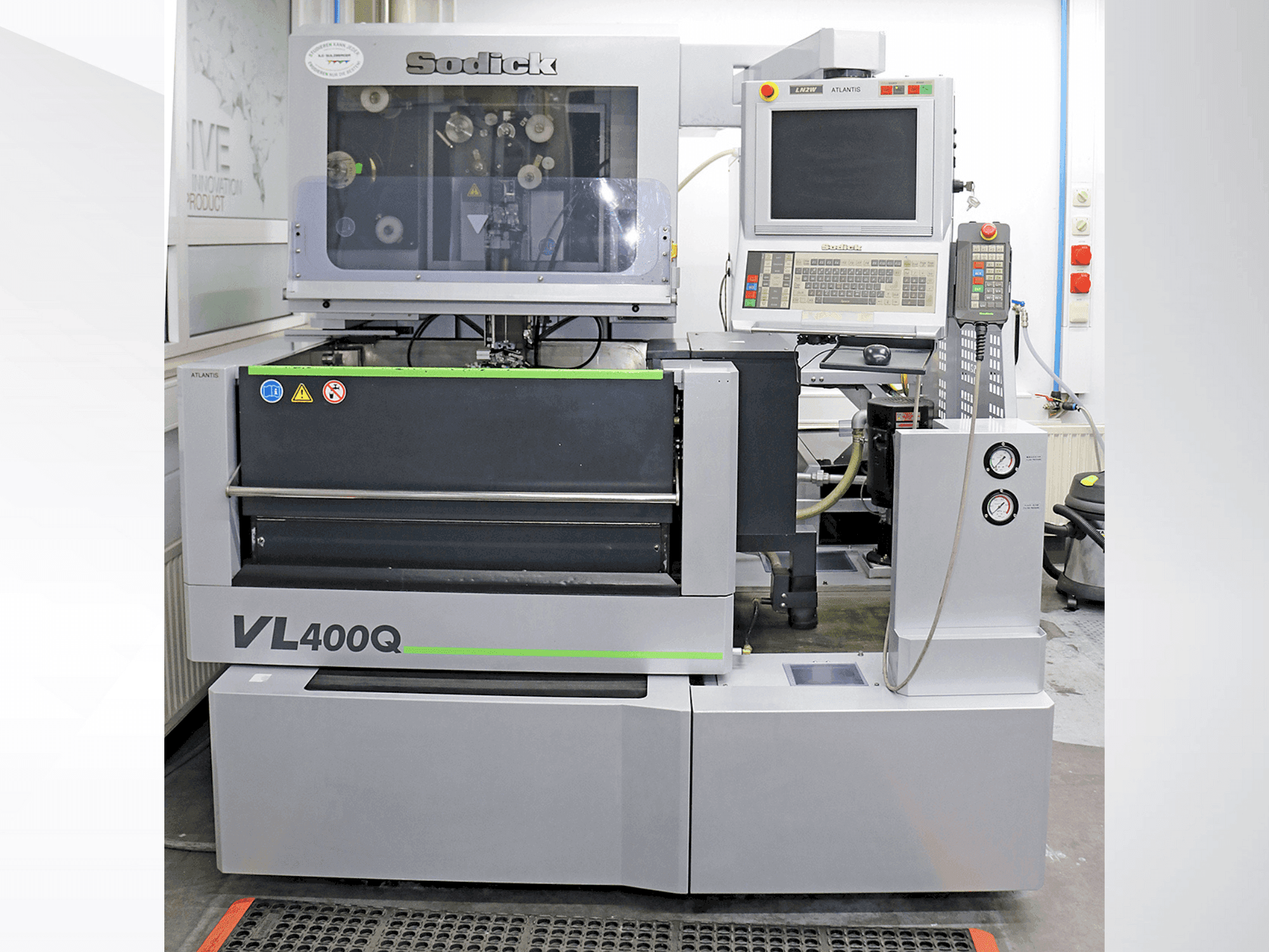 Makine Sodick VL400Q - Önden görünüm