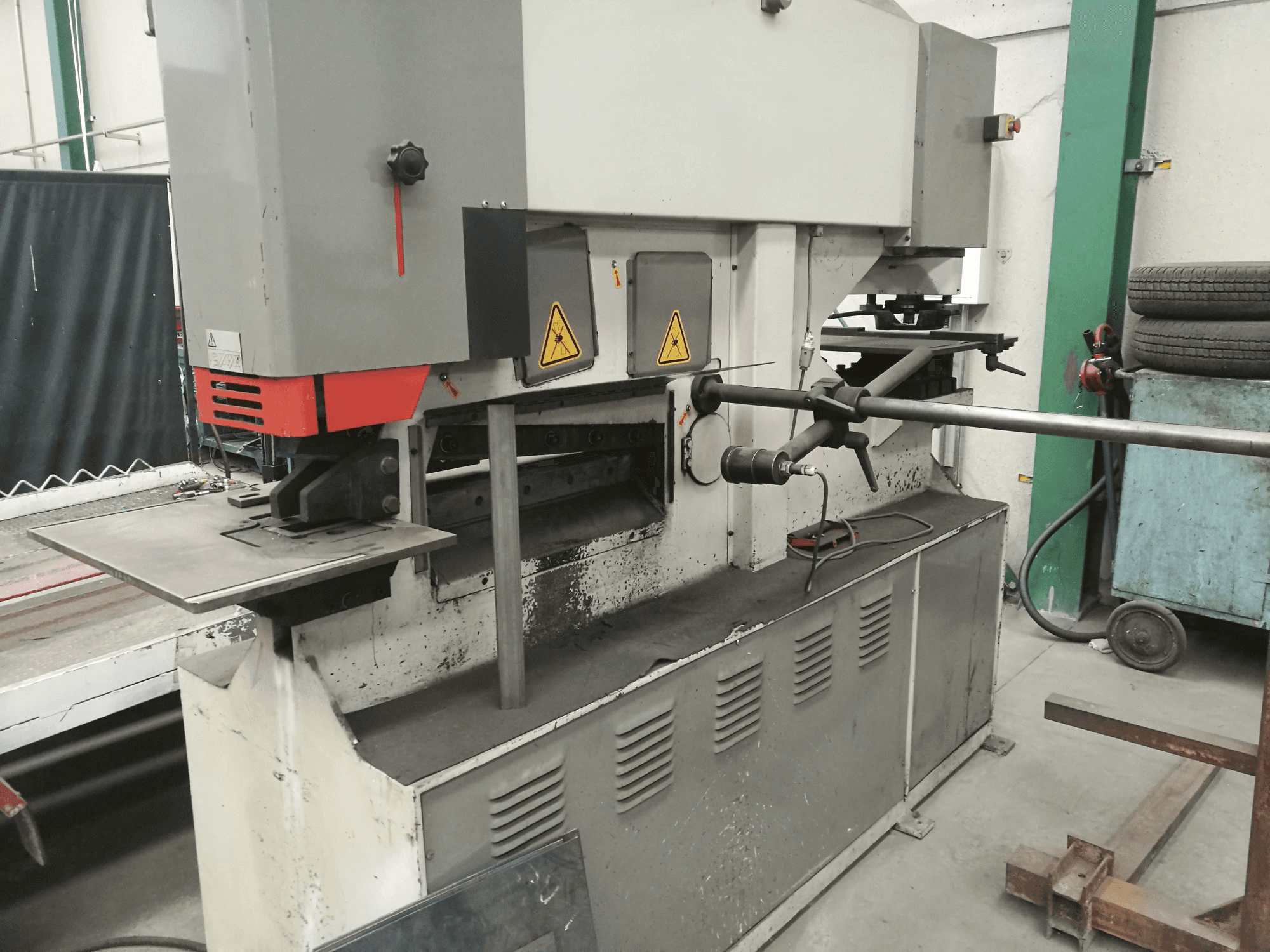 Makine 1 Durma - Sağdan görünüm IW 110 BTD