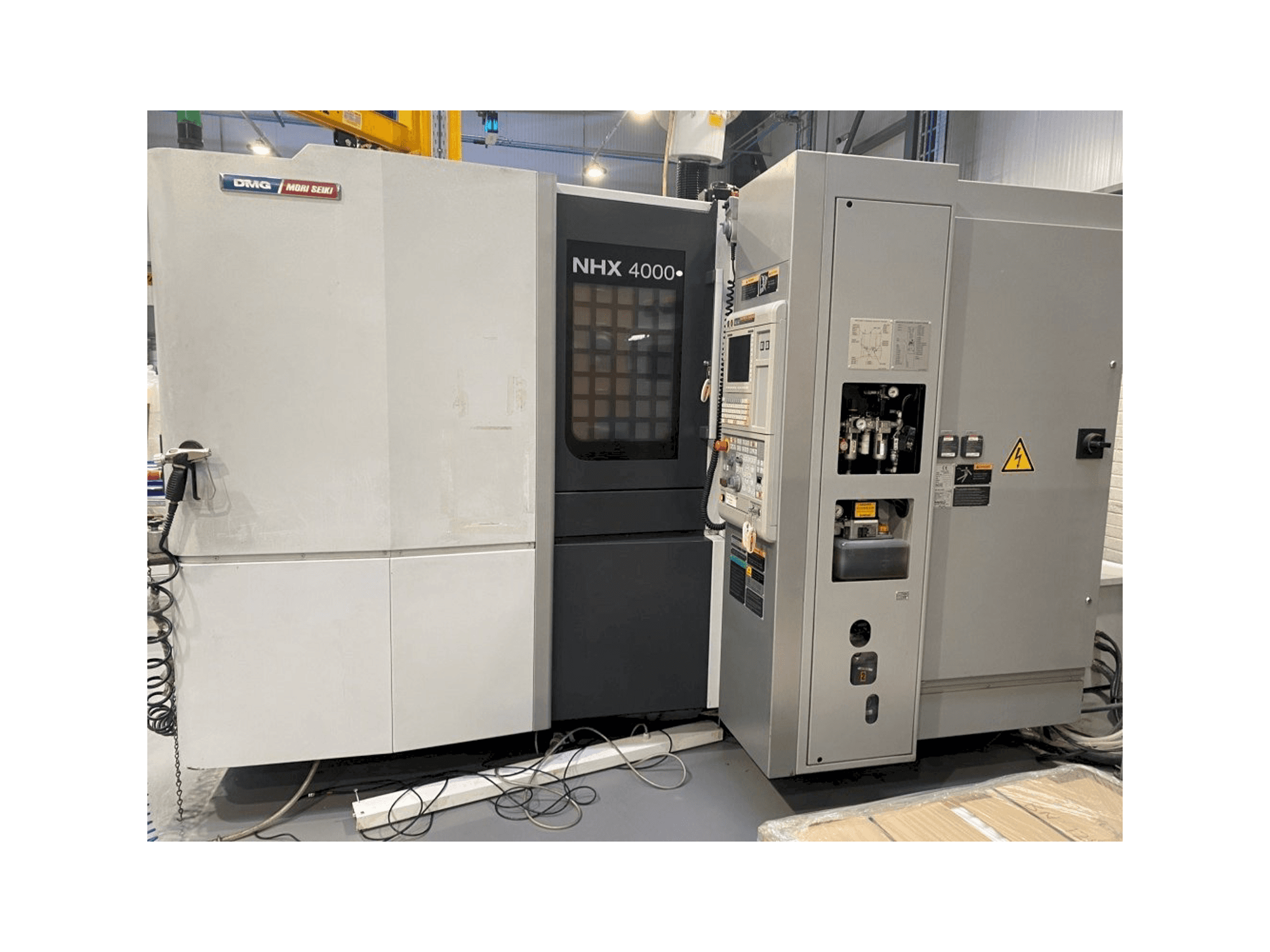 Makine DMG Mori Seiki NHX4000 - Önden görünüm