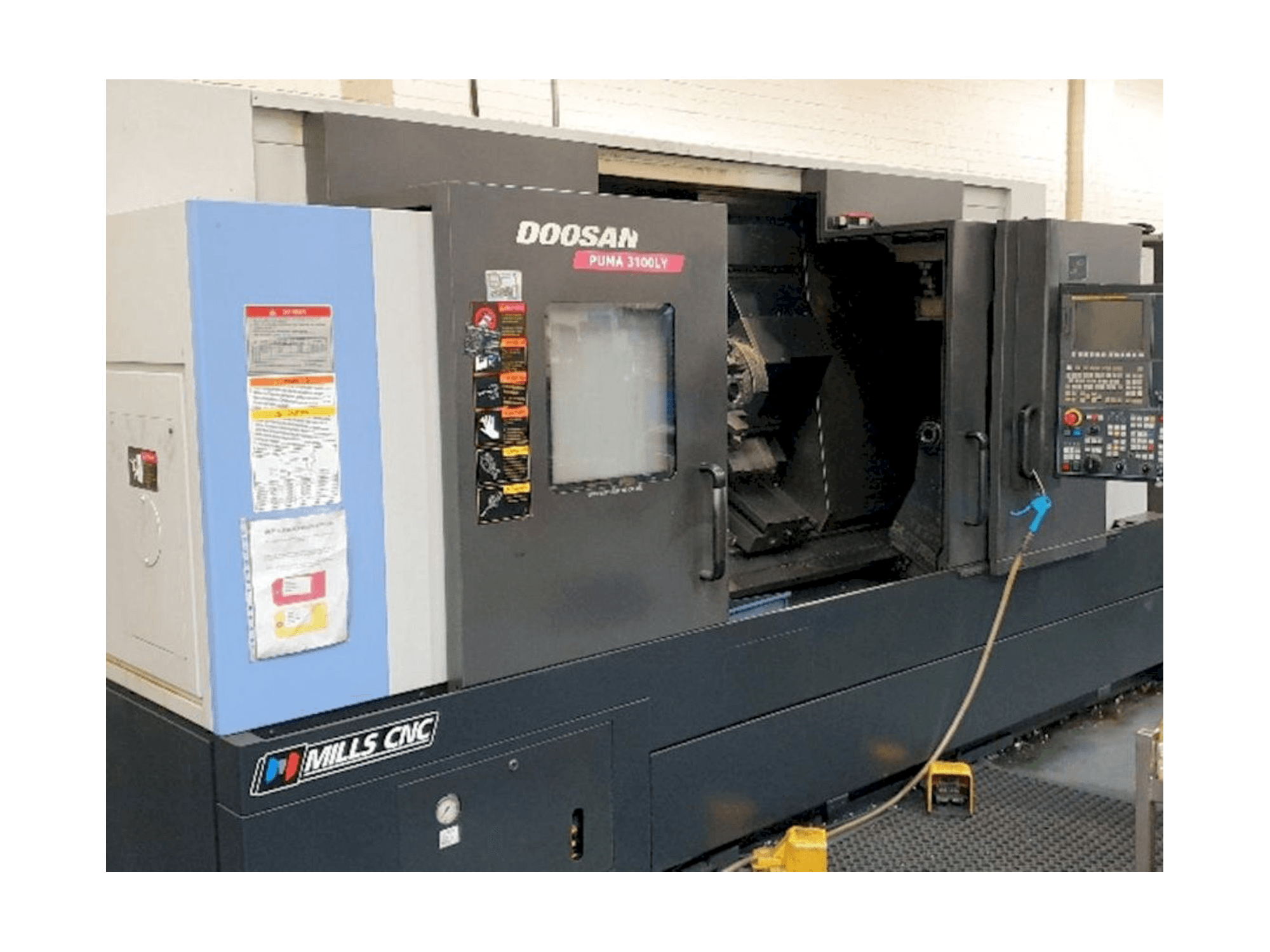 Makine Doosan Puma 3100LY - Önden görünüm