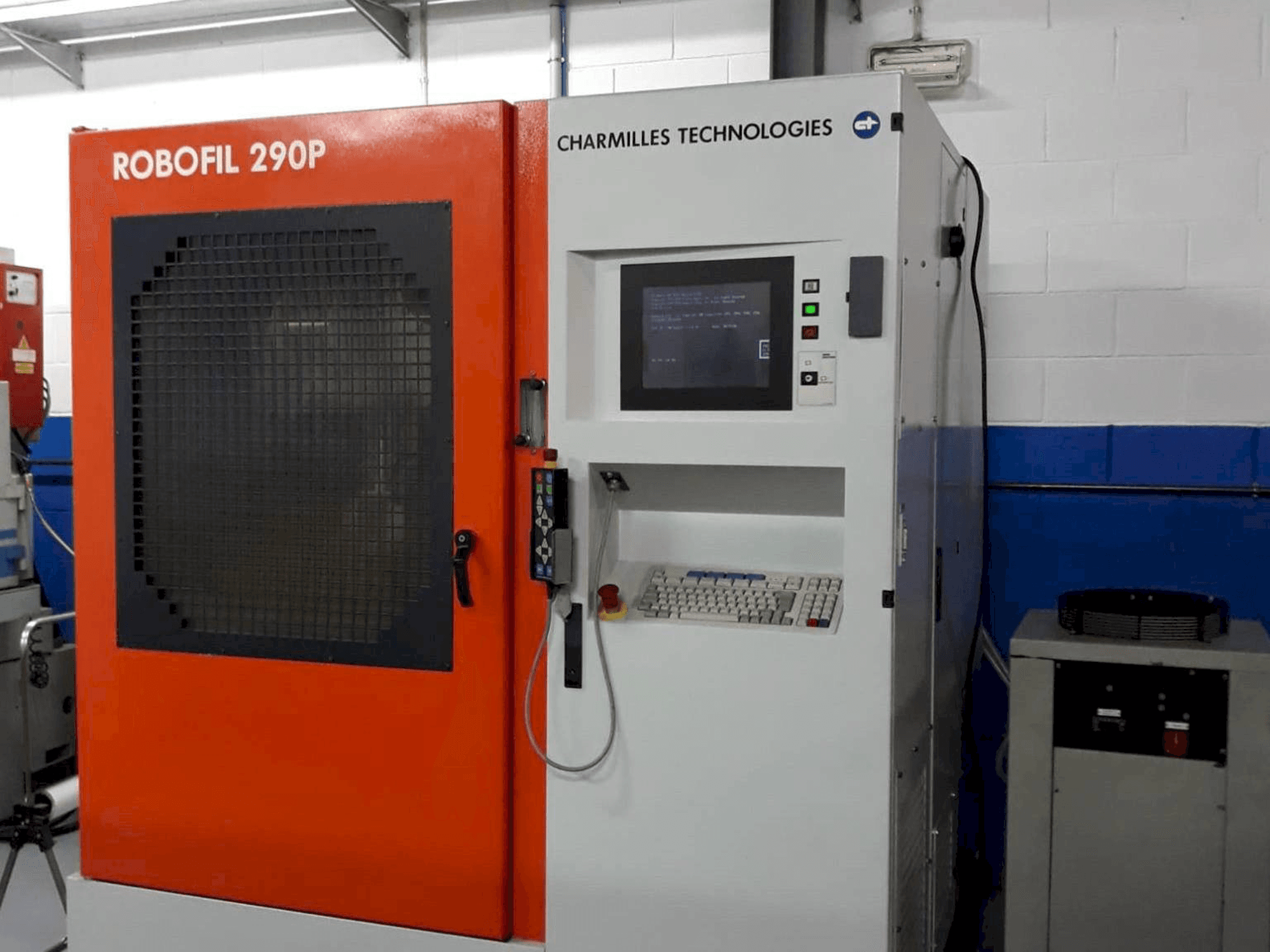 Makine CHARMILLES ROBOFIL 290 P - Önden görünüm