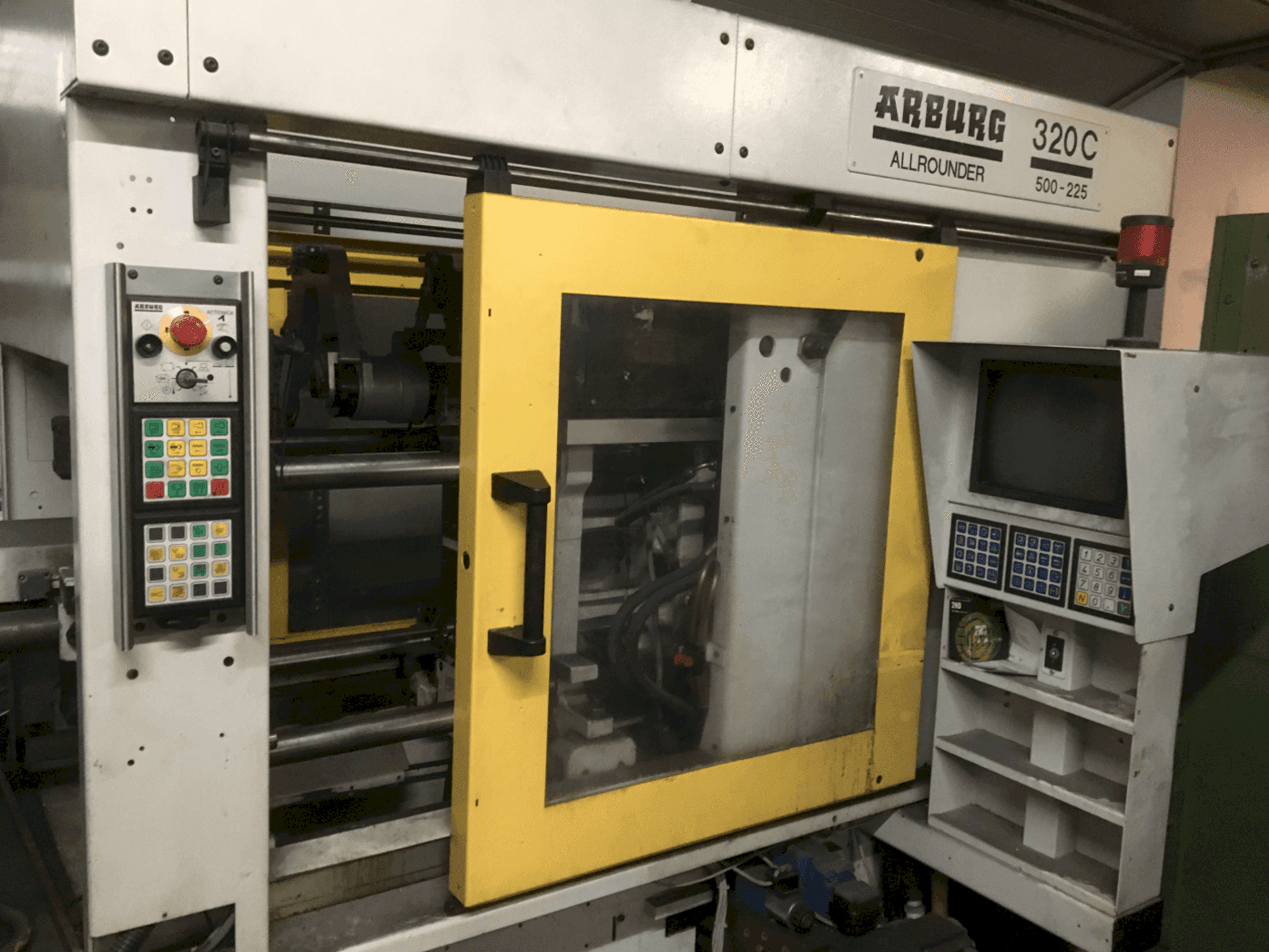 Makine Arburg Allrounder Centex 320 CD-500-225 - Önden görünüm
