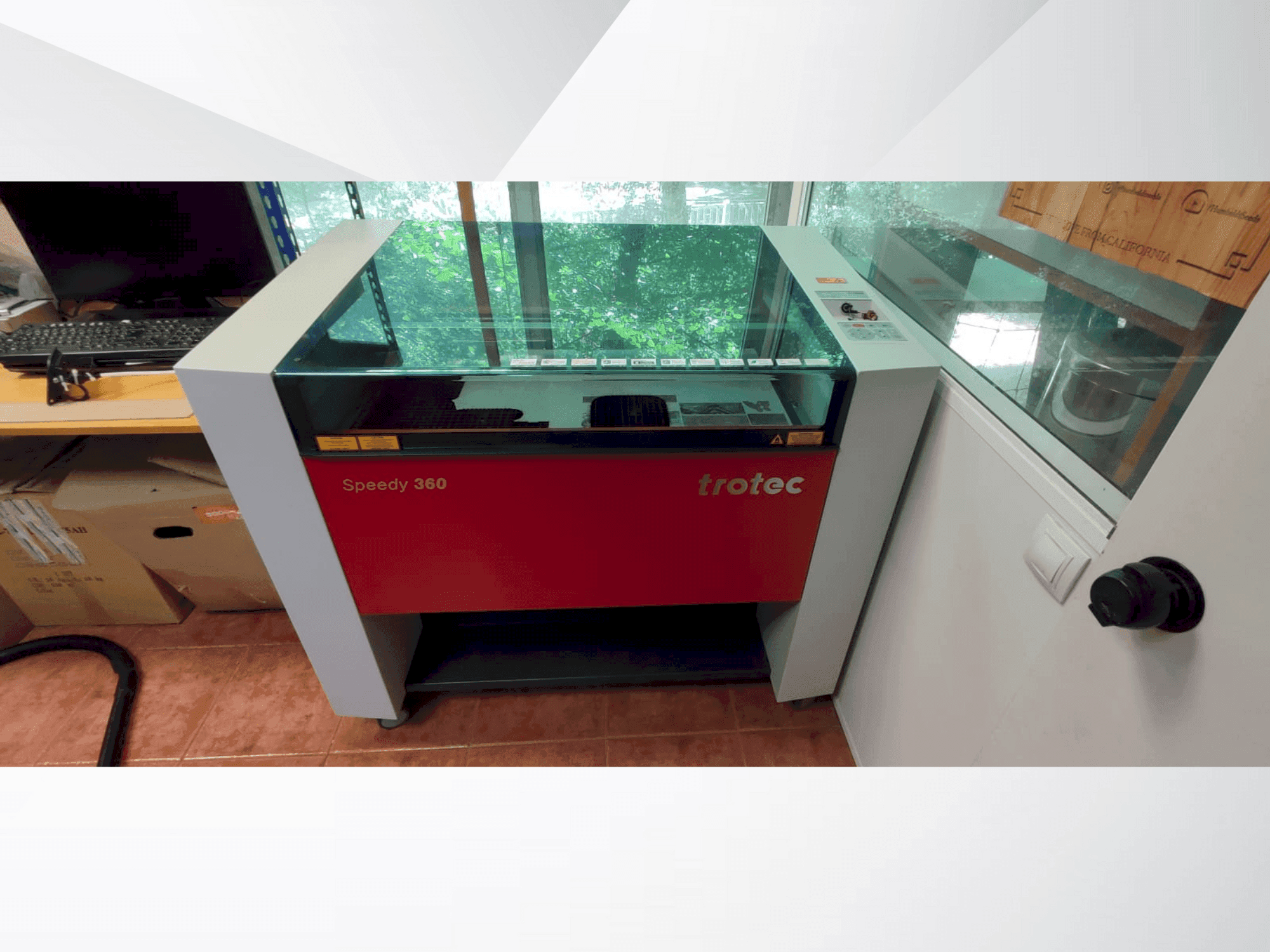 Makine Trotec Speedy 360 - Önden görünüm