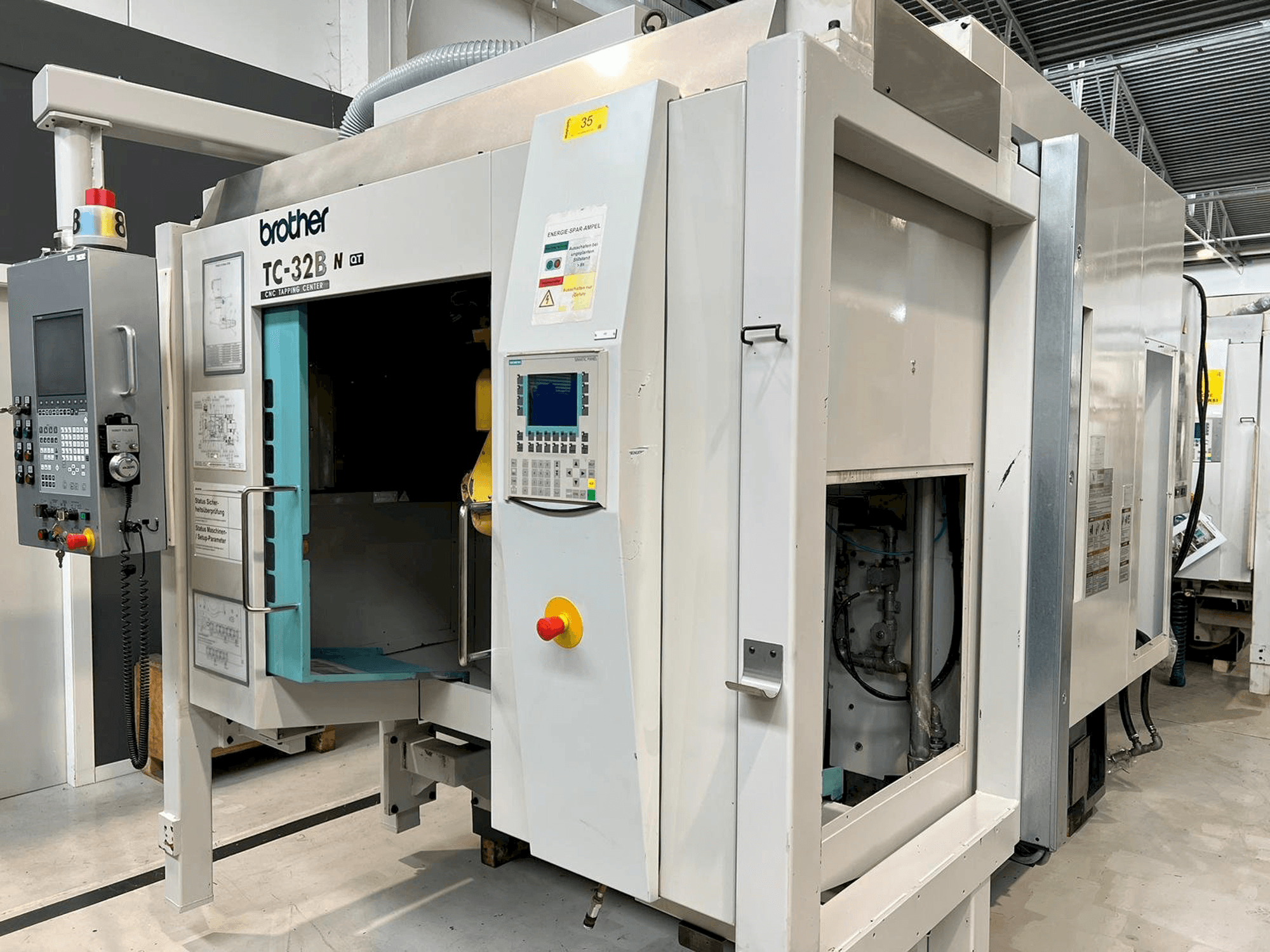 Makine Brother TC-32BN QT - Önden görünüm