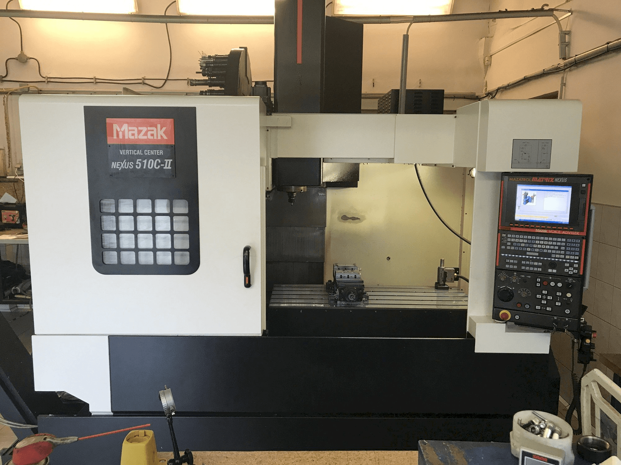 Makine Mazak Nexus 510C-II - Önden görünüm