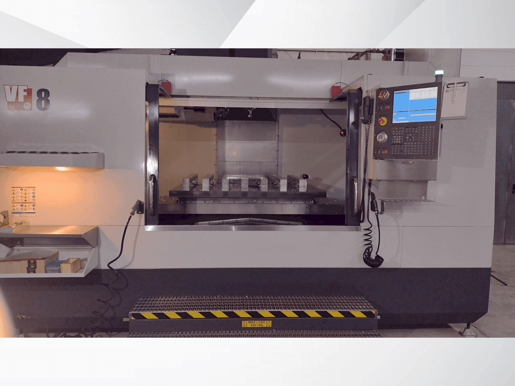 Makine HAAS VF-8/40 - Önden görünüm