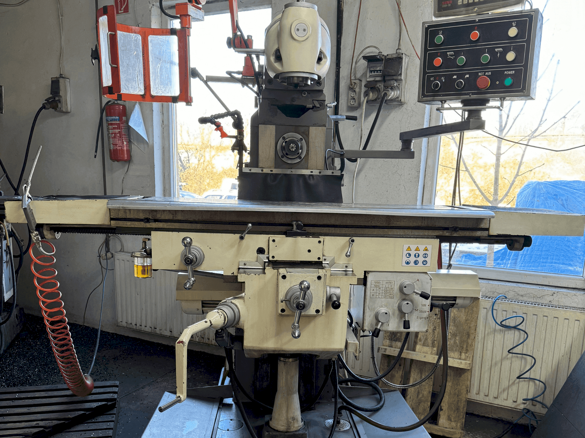 Makine ELMAG UFM 125GT - Önden görünüm