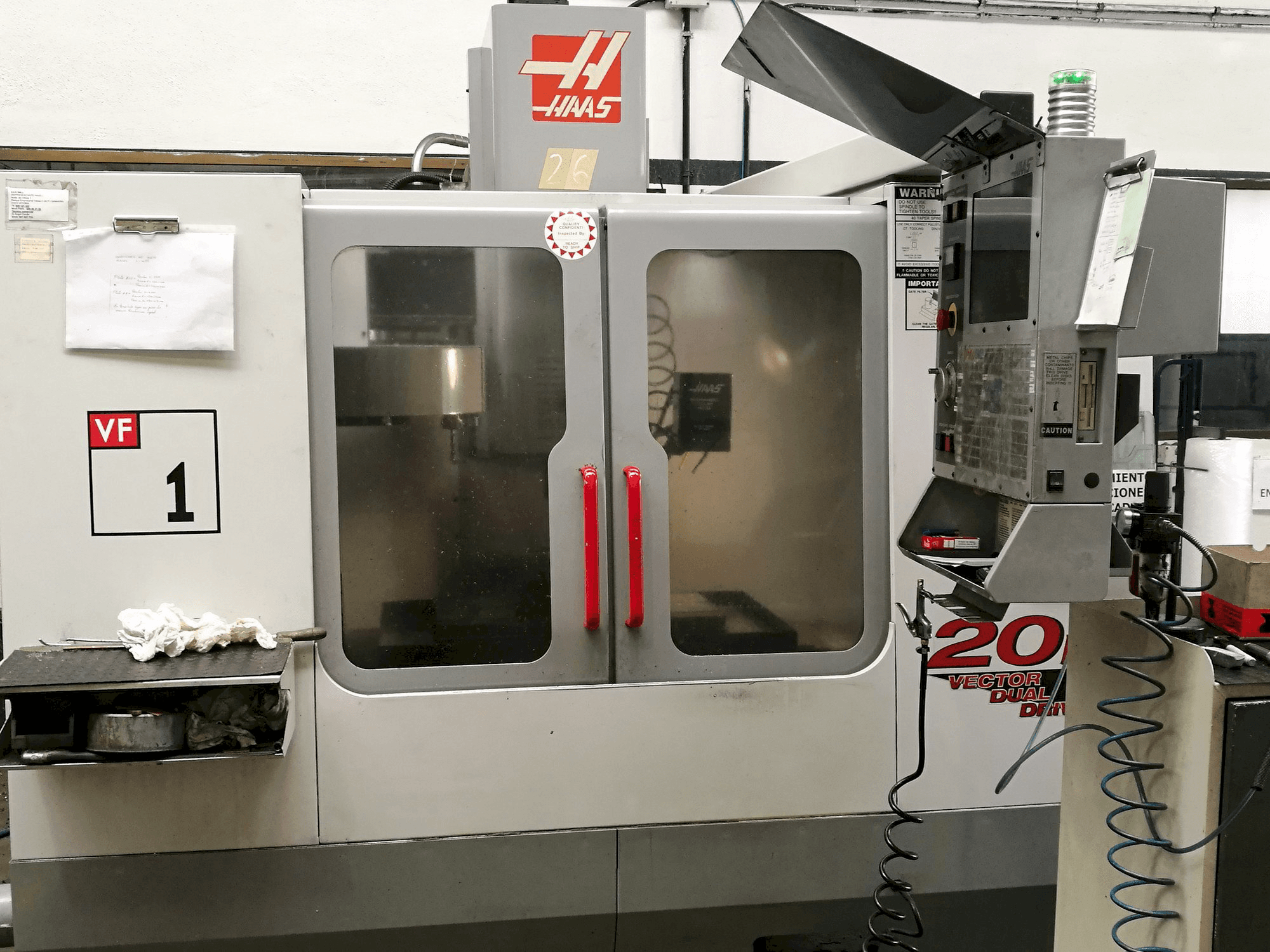 Makine HAAS VF 1 - Önden görünüm