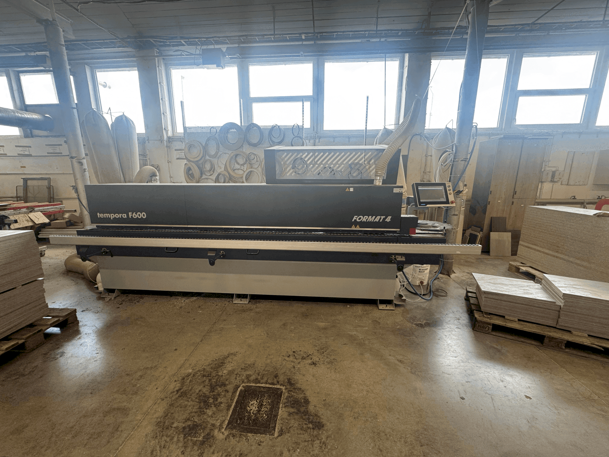 Makine FORMAT4 TEMPORA 60.06 glueBox x-motion - Önden görünüm