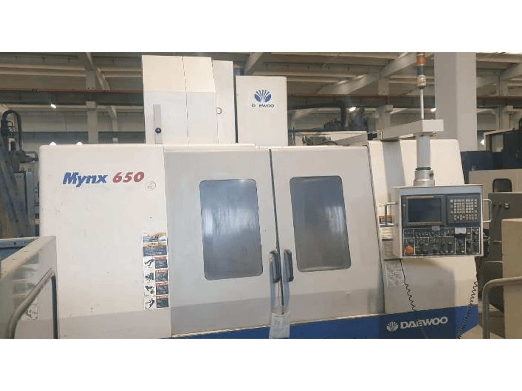 Makine DAEWOO MYNX 650 - Önden görünüm