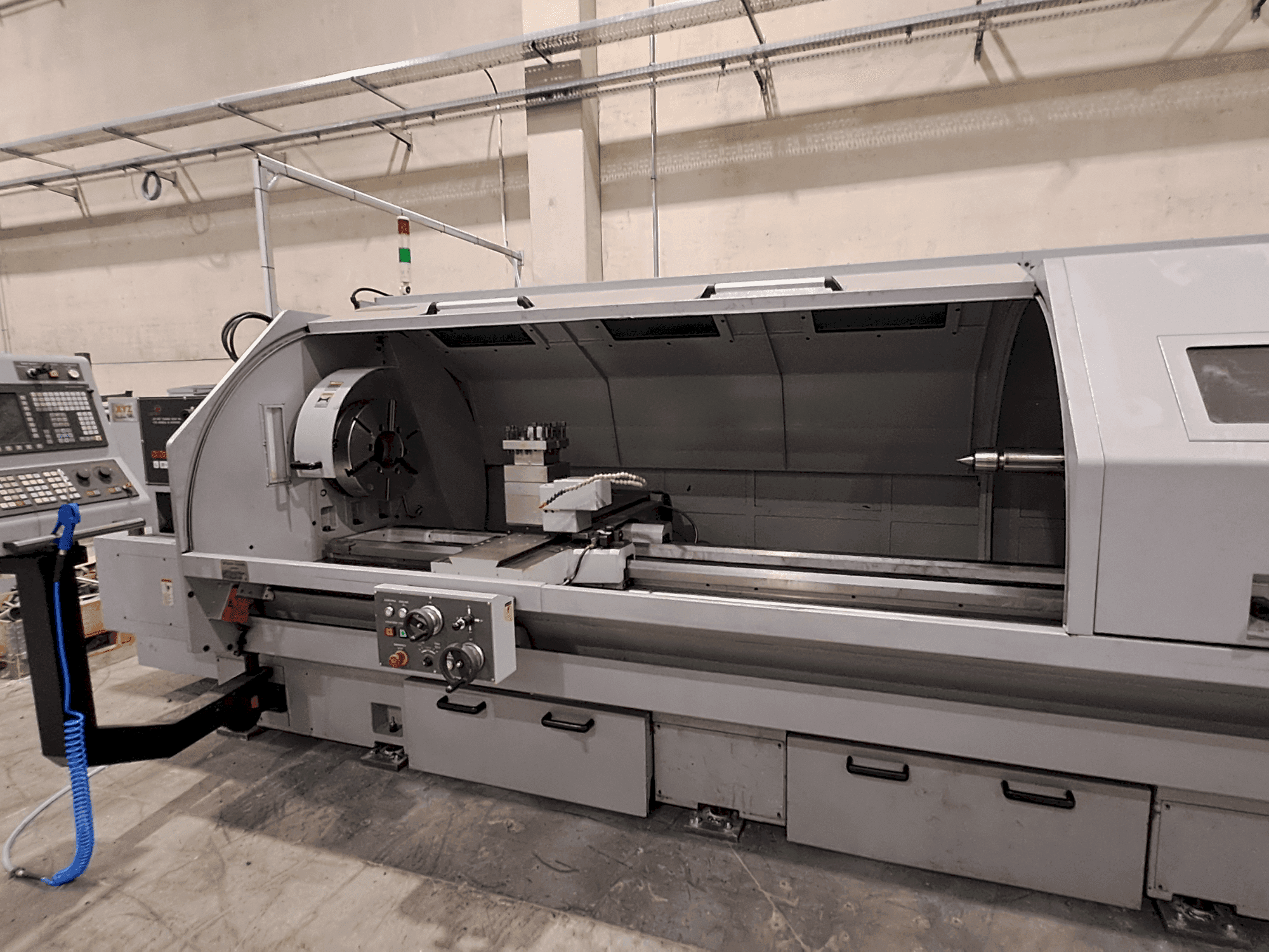 Makine XYZ XL780 - Önden görünüm