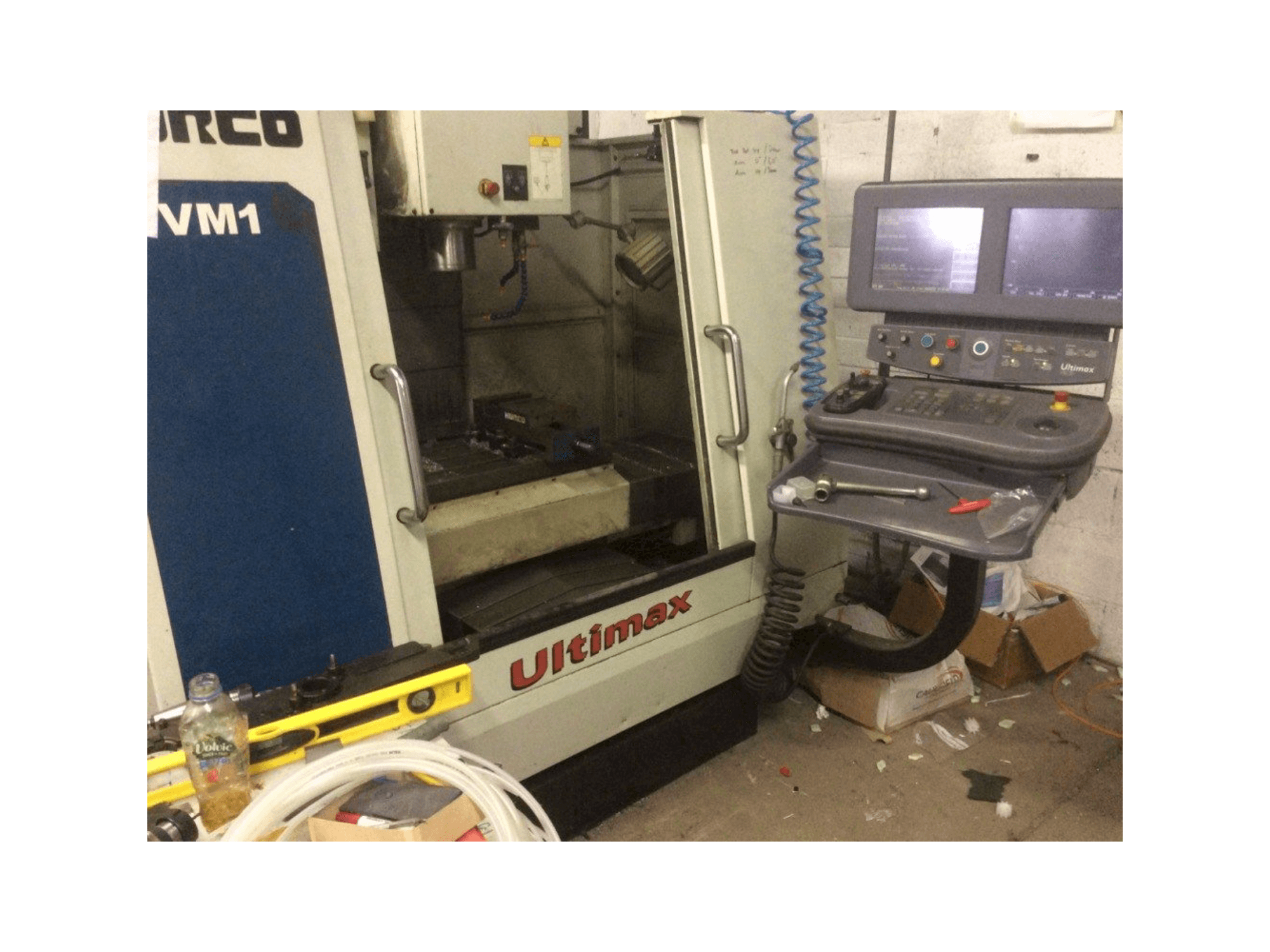 Makine Hurco VM 1 - Önden görünüm