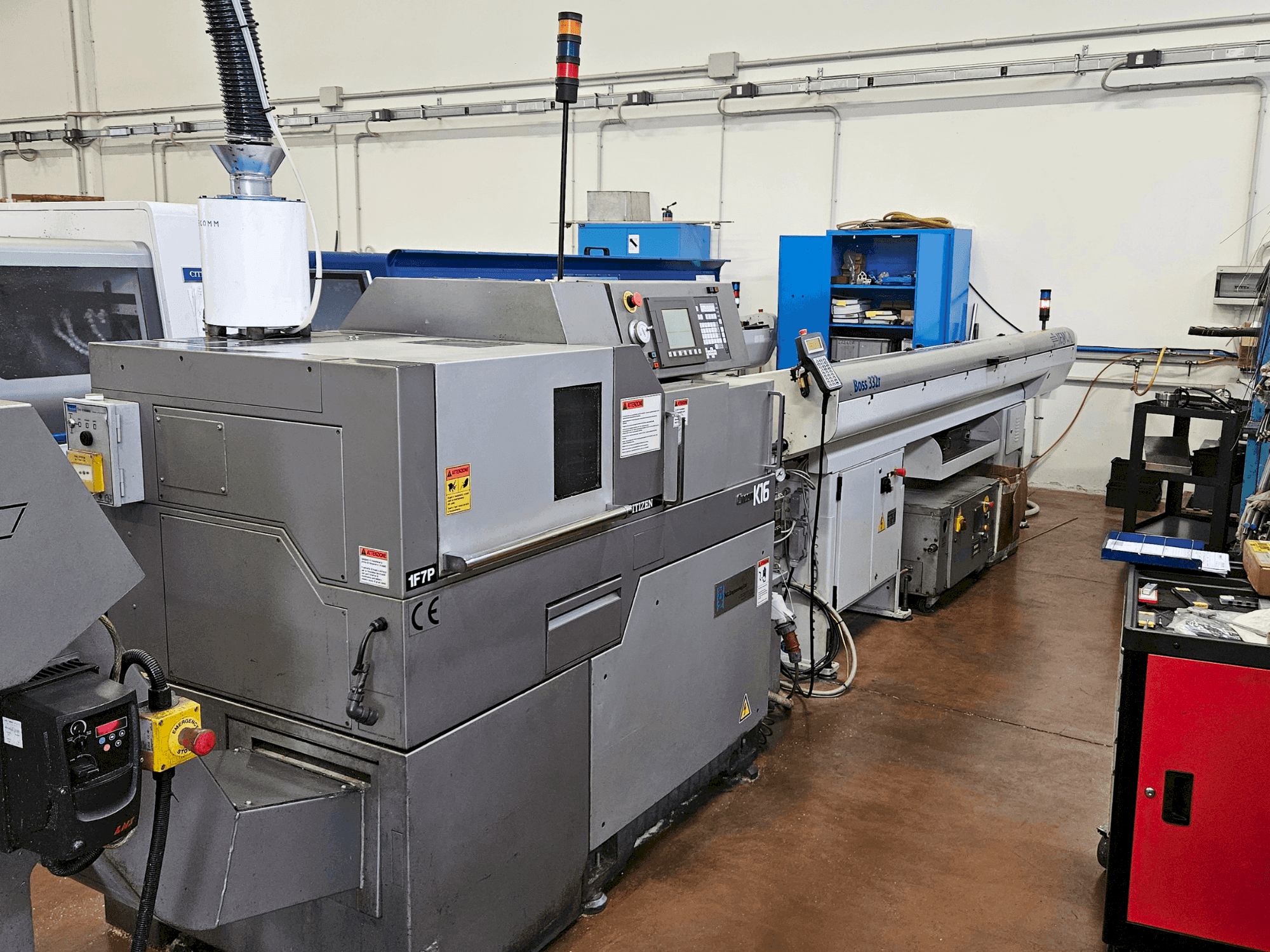 Makine Citizen Cincom K16 VII - Önden görünüm