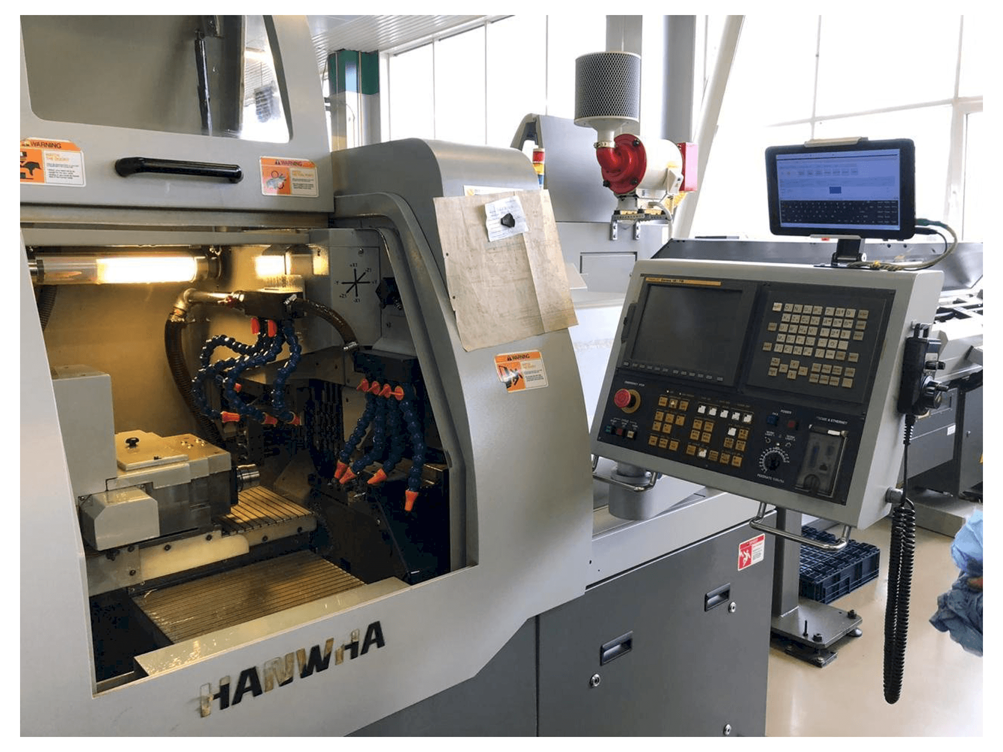 Makine Hanwha XD20H - Önden görünüm