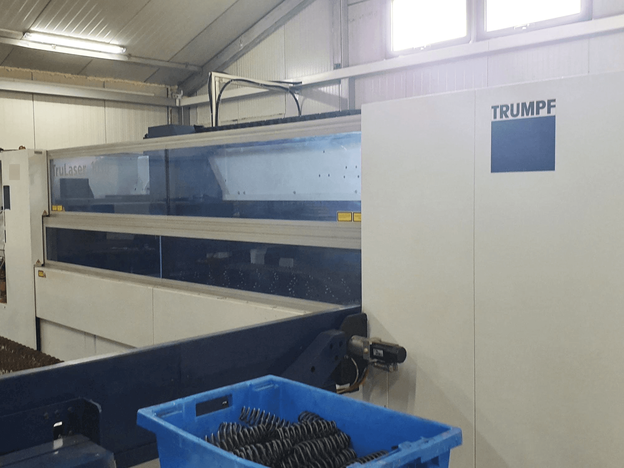 Makine Trumpf TruLaser 1030 - Önden görünüm