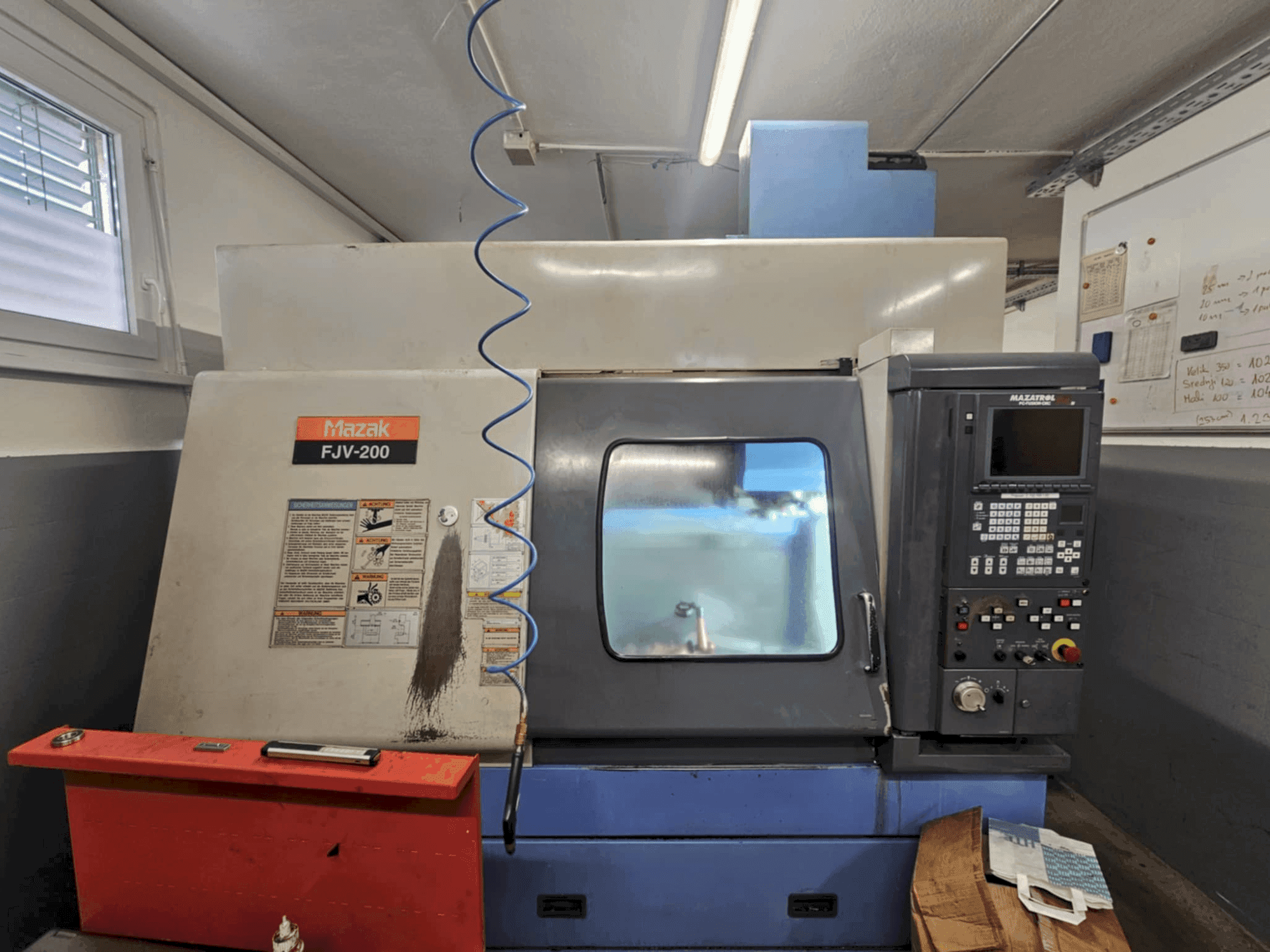 Makine Mazak fjv 200 - Önden görünüm