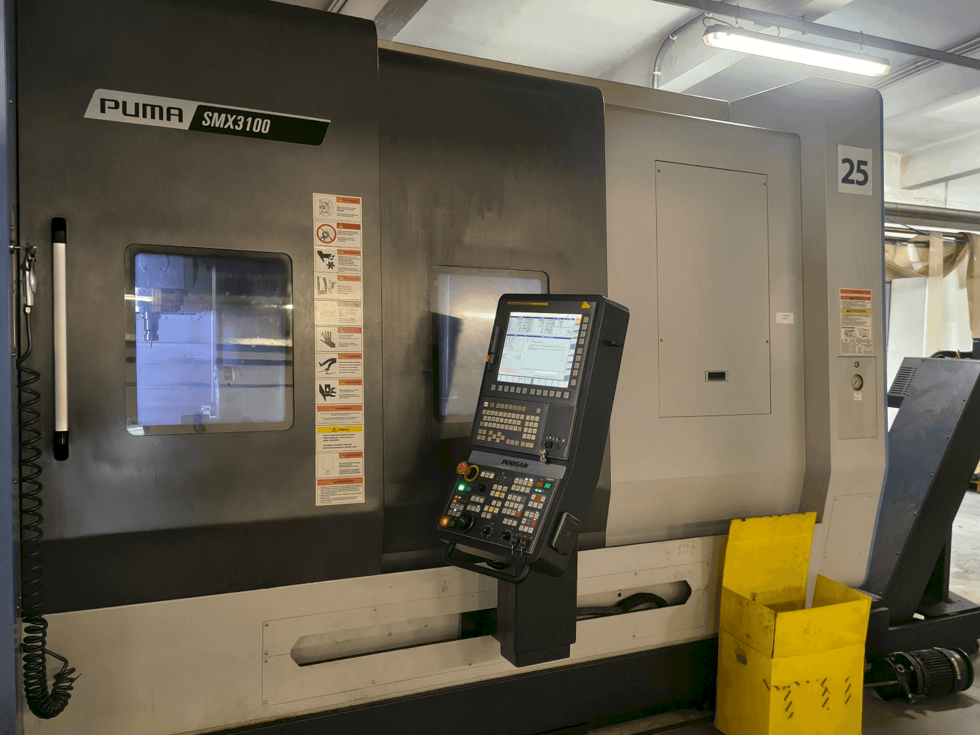 Makine DOOSAN SMX 3100 - Önden görünüm