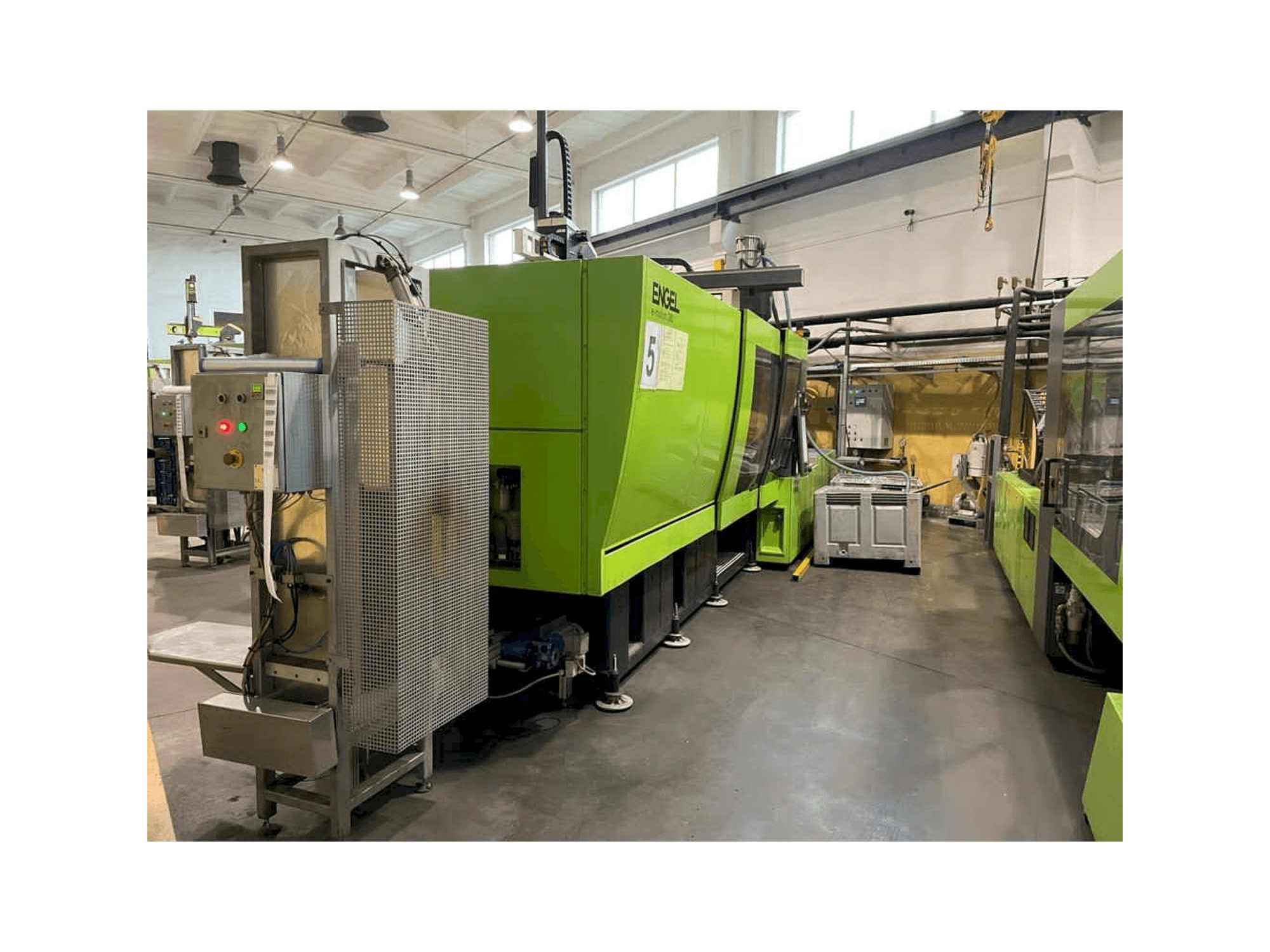 Makine ENGEL e-motion 2440/380 T - Önden görünüm