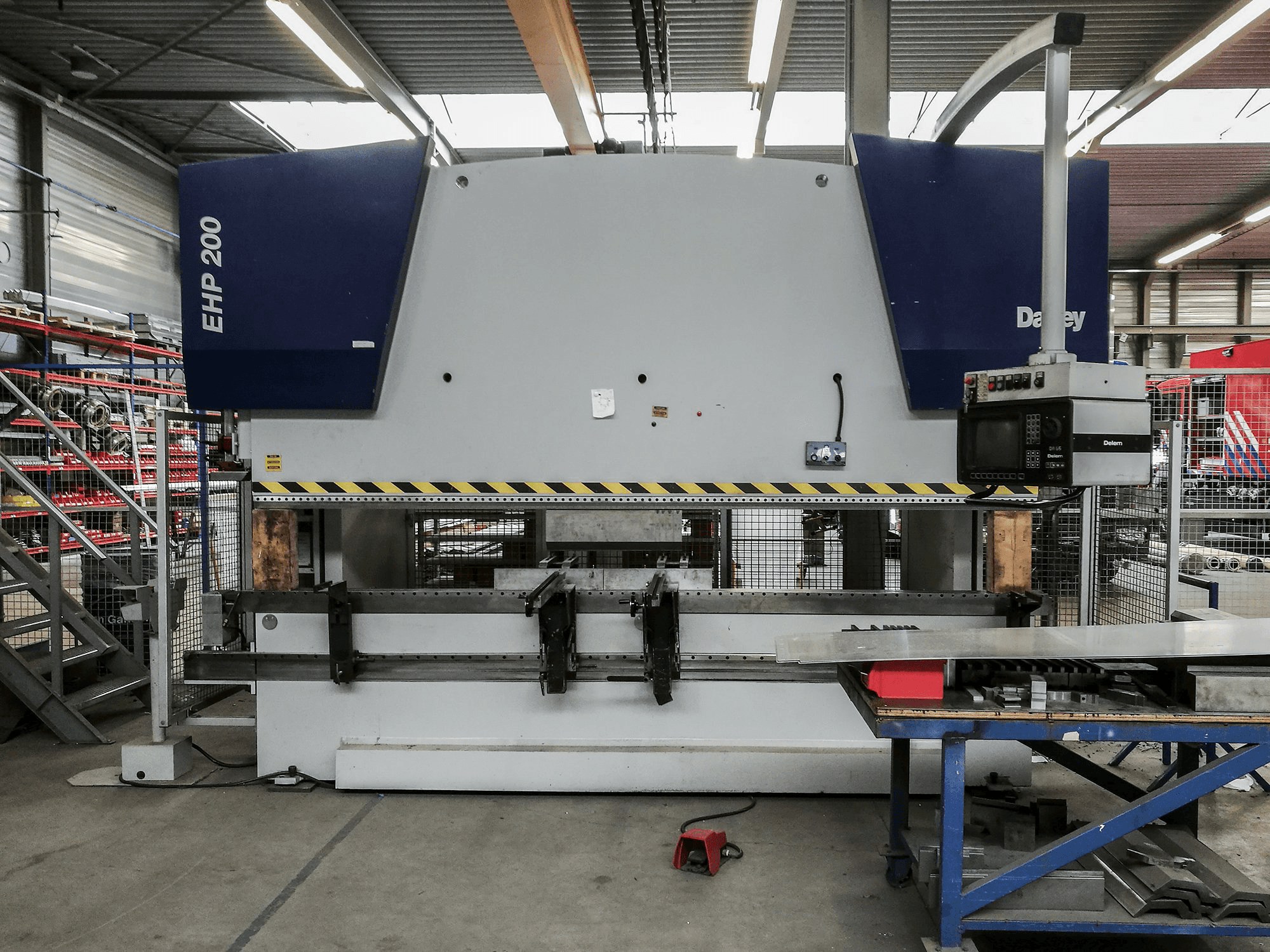 Makine Darley - Önden görünüm EHP-LS200.36/31