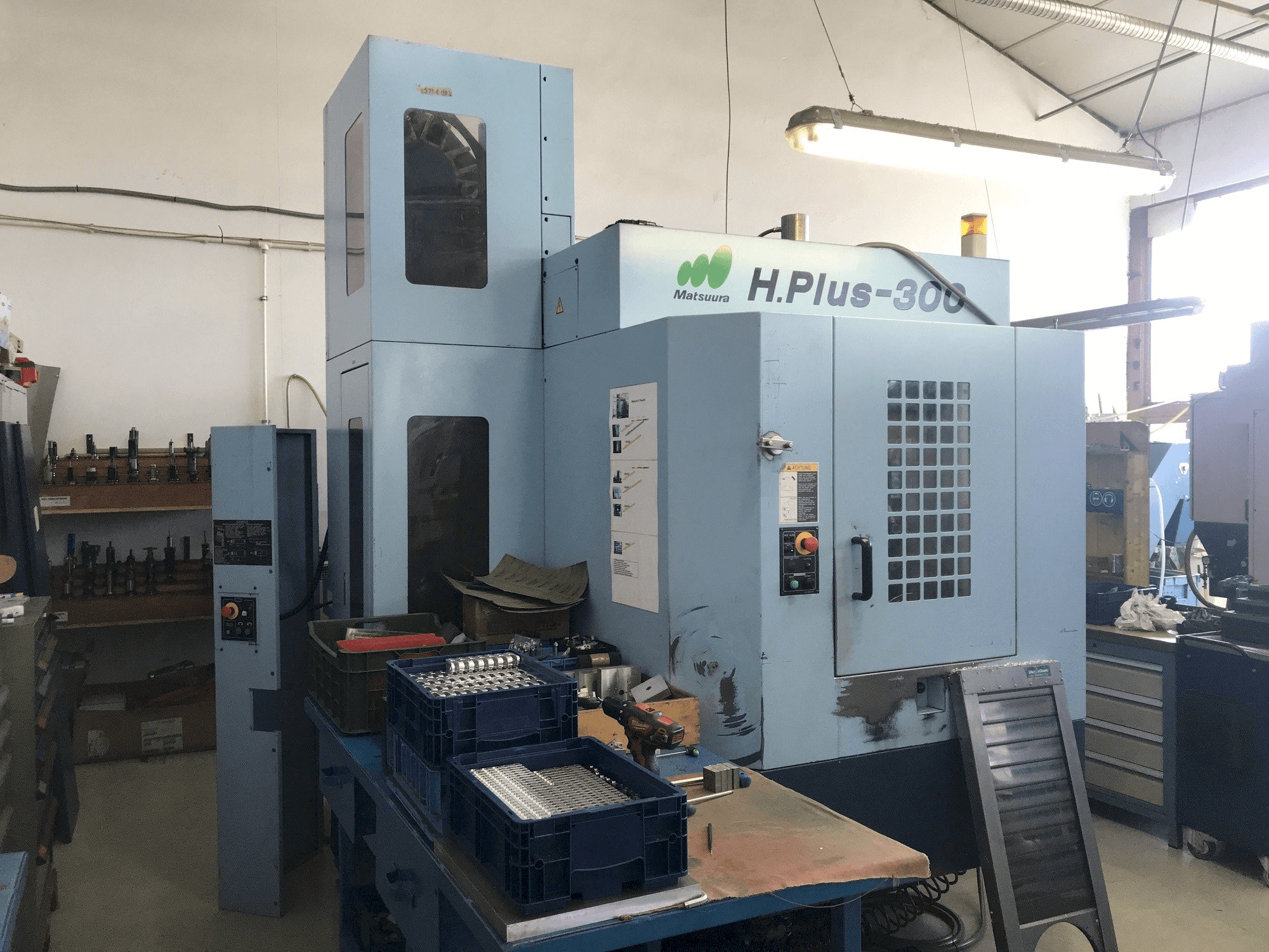 Makine Matsuura H.PLUS-300 - Önden görünüm