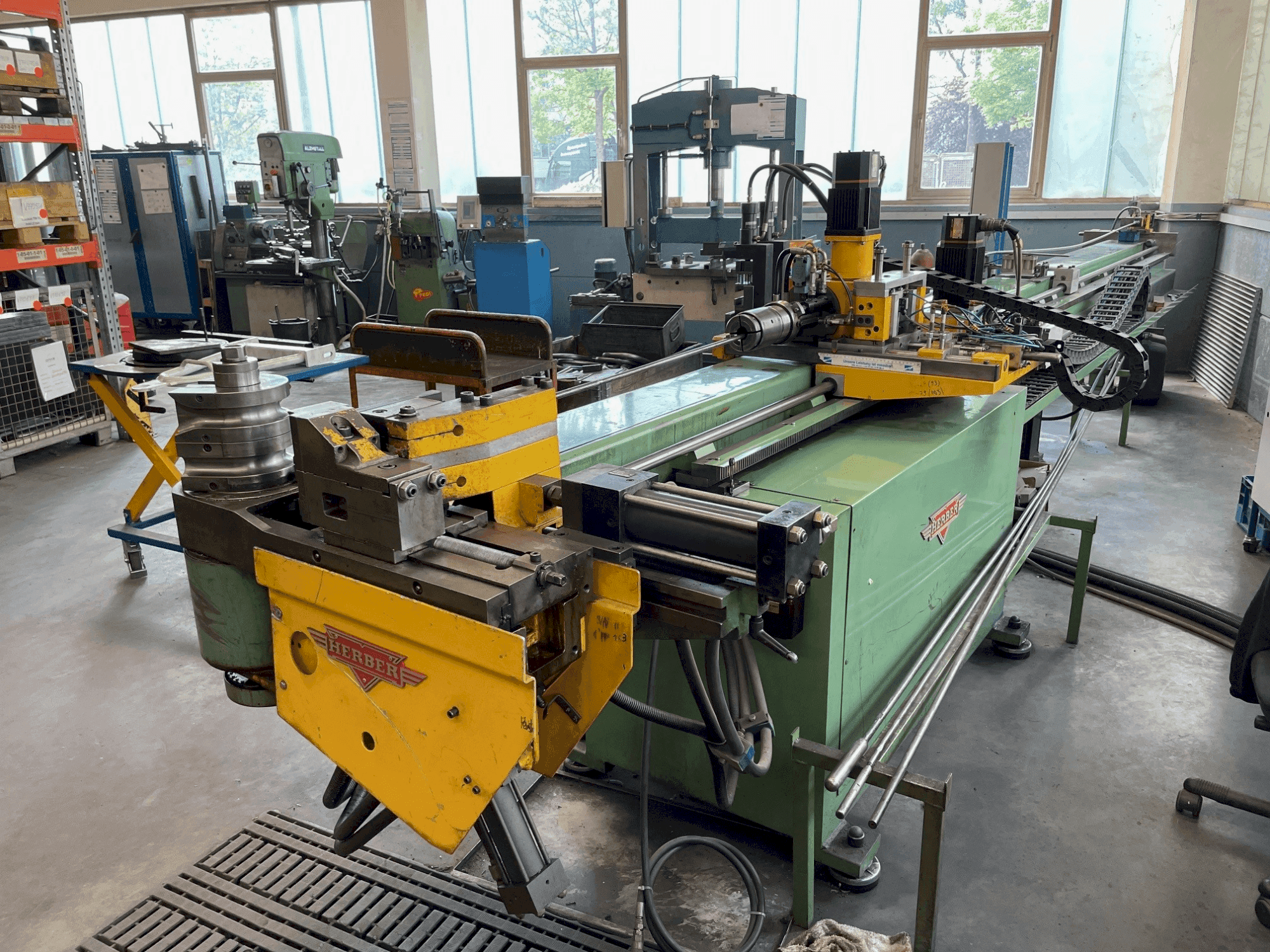 Makine HERBER 42 CNC - Önden görünüm
