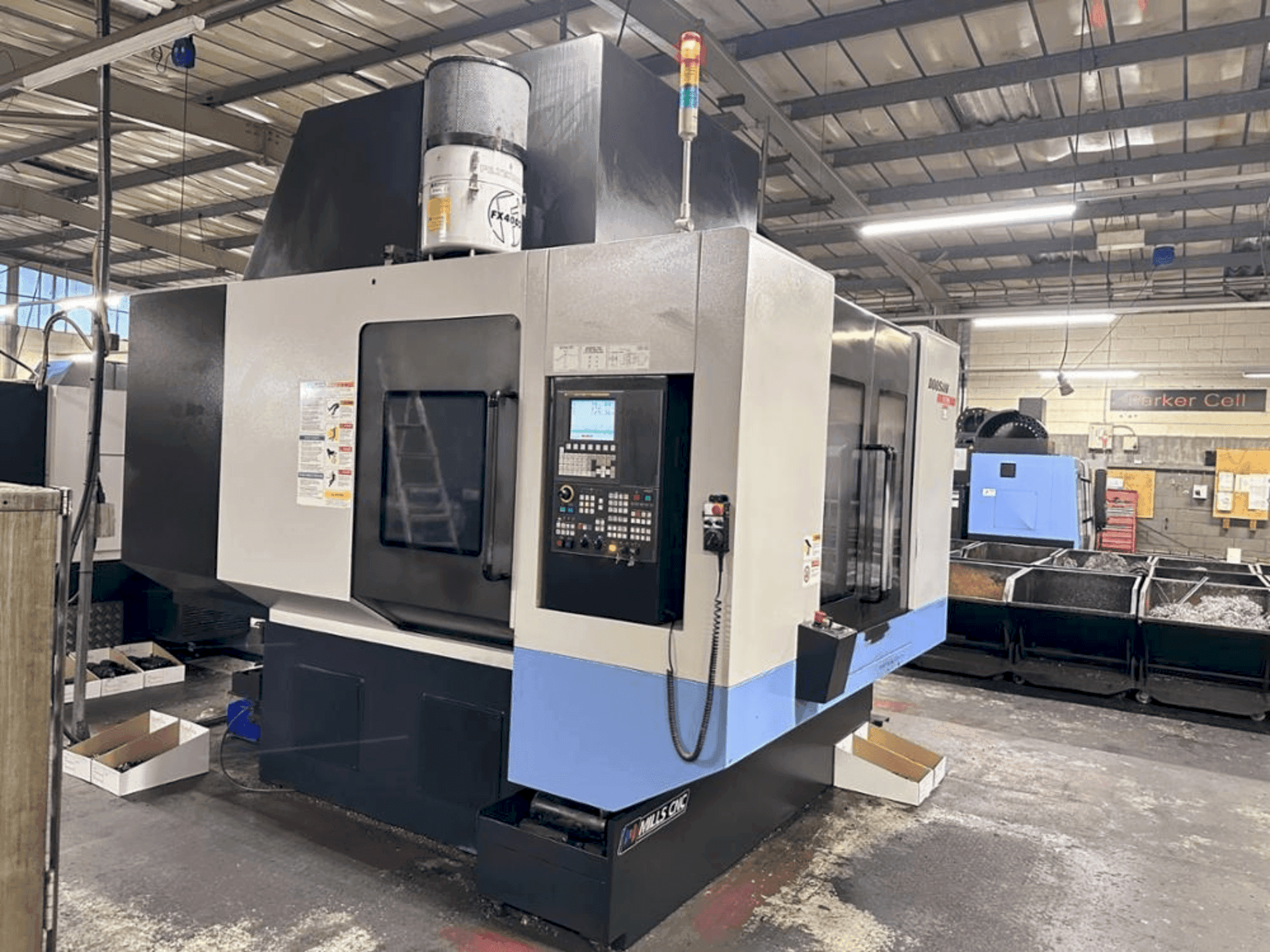 Makine DOOSAN VC 510 - Önden görünüm