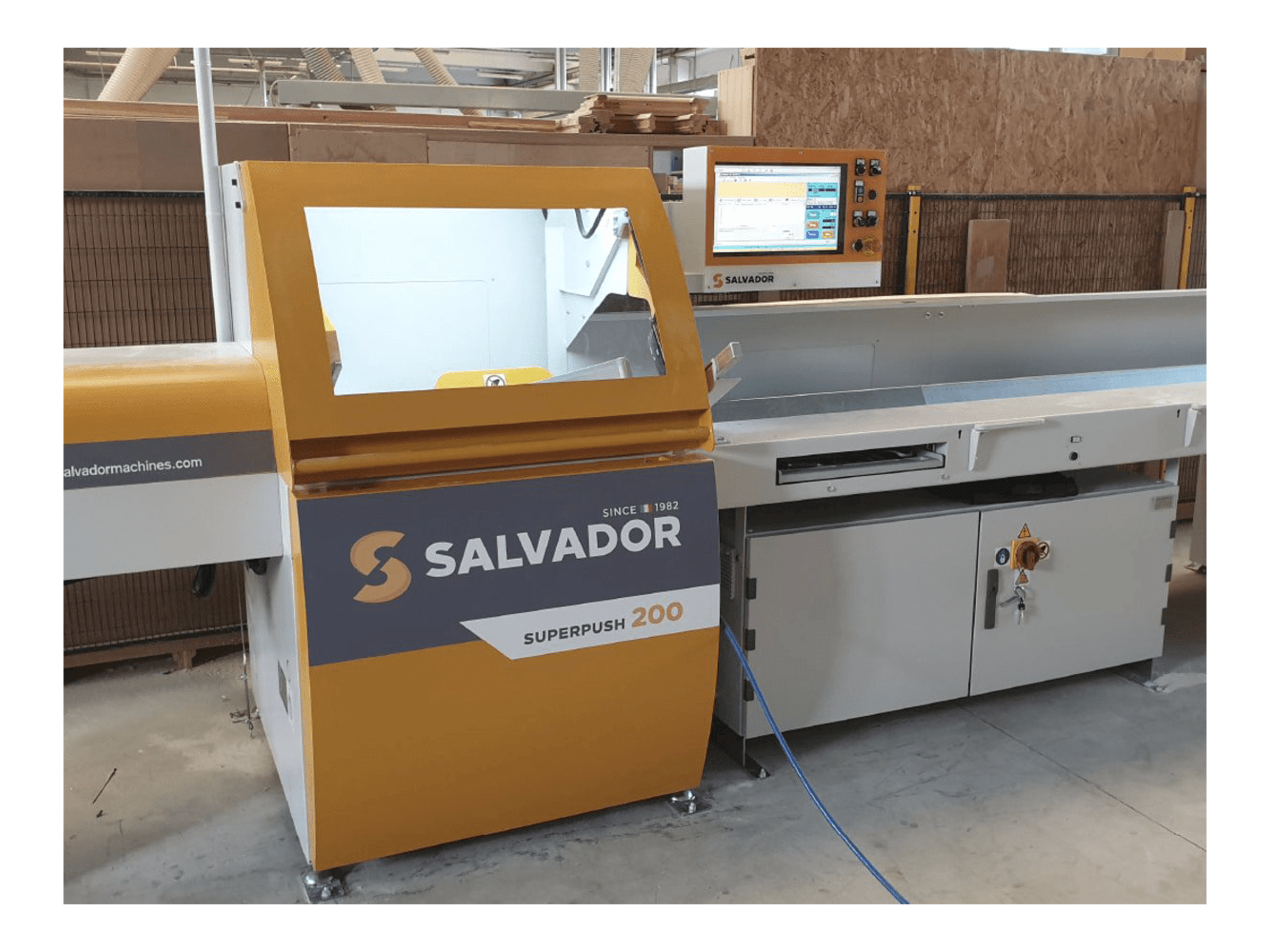 Makine SALVADOR Superpush 200 - Önden görünüm