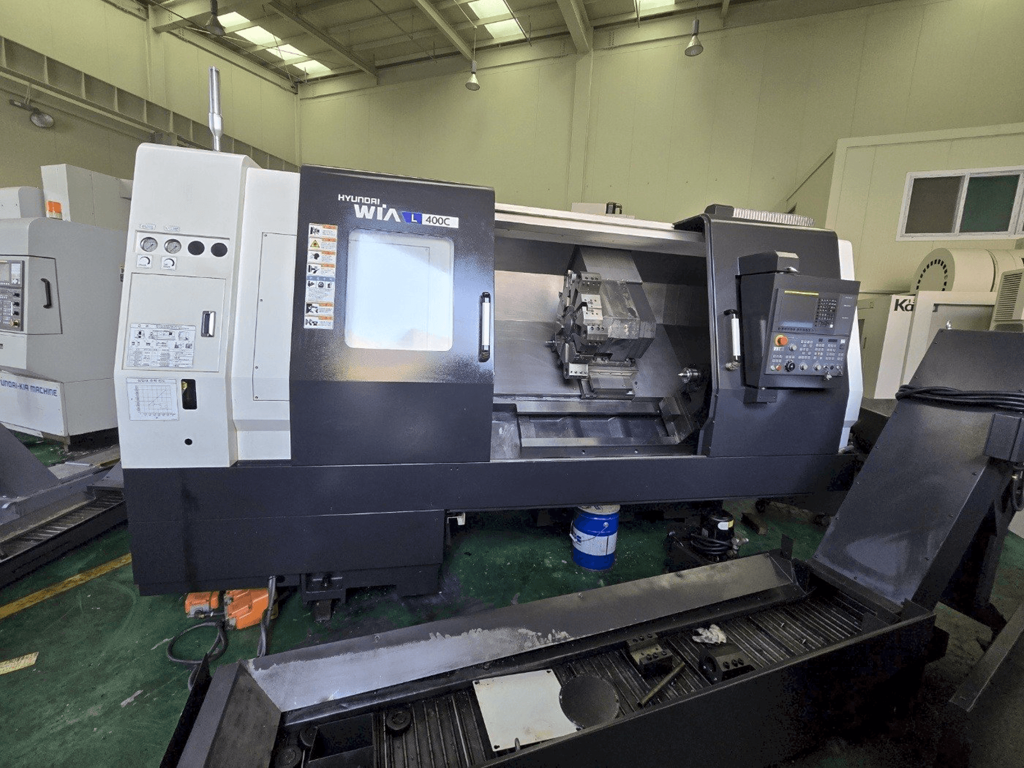 Makine Hyundai Wia L400C - Önden görünüm