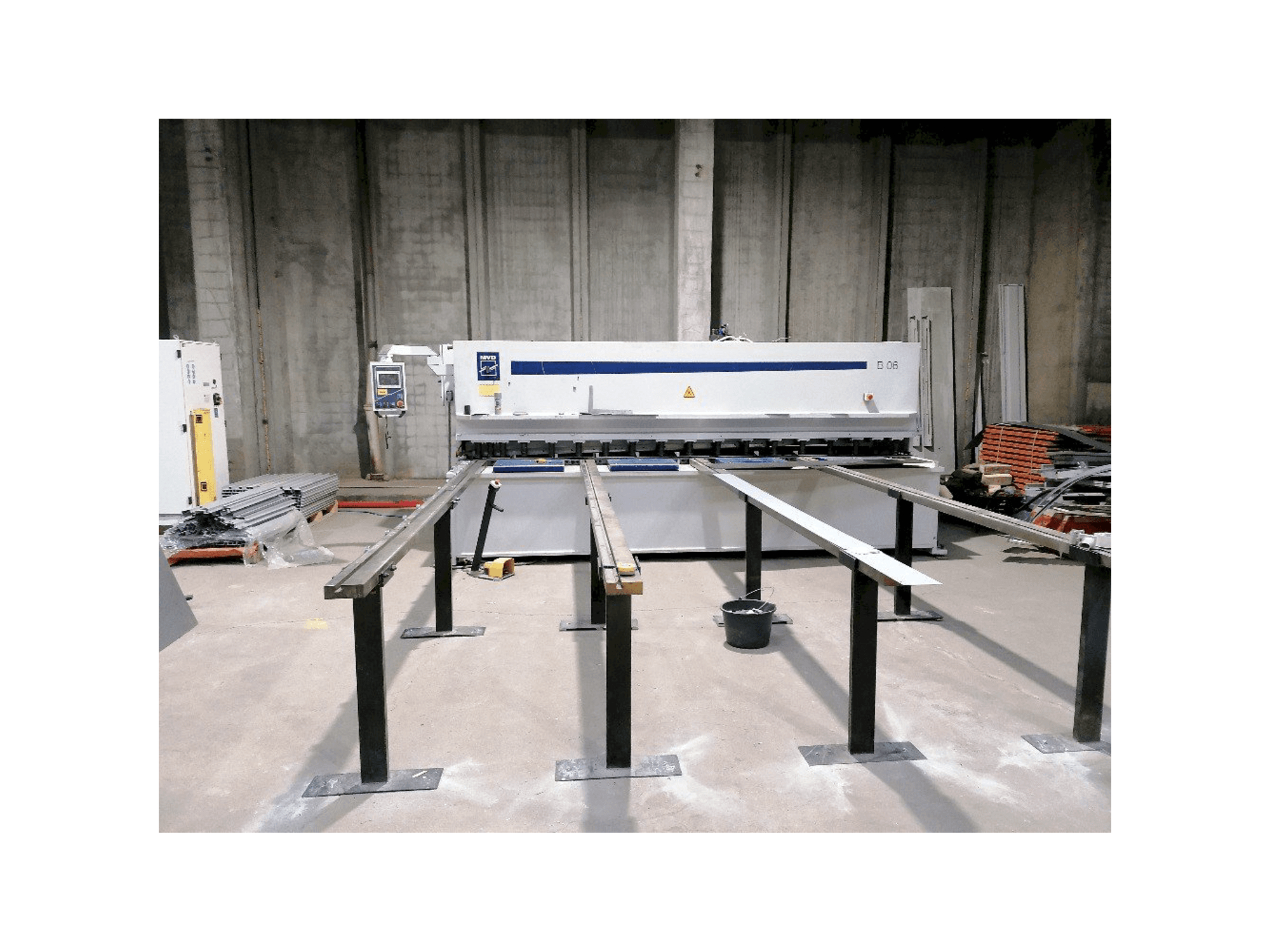 Makine MVD B06-4000 - Önden görünüm