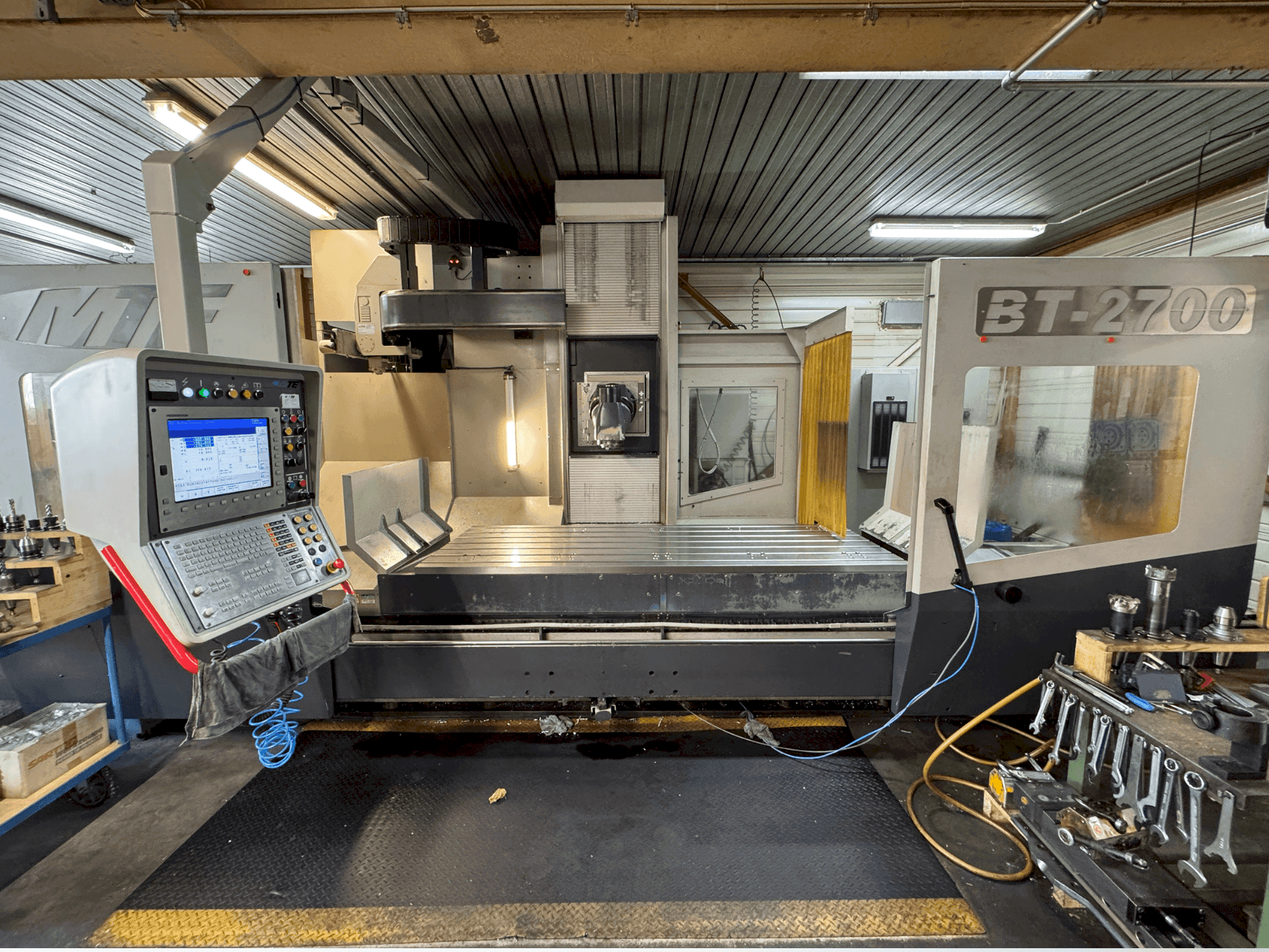 Makine MTE BT-2700 - Önden görünüm