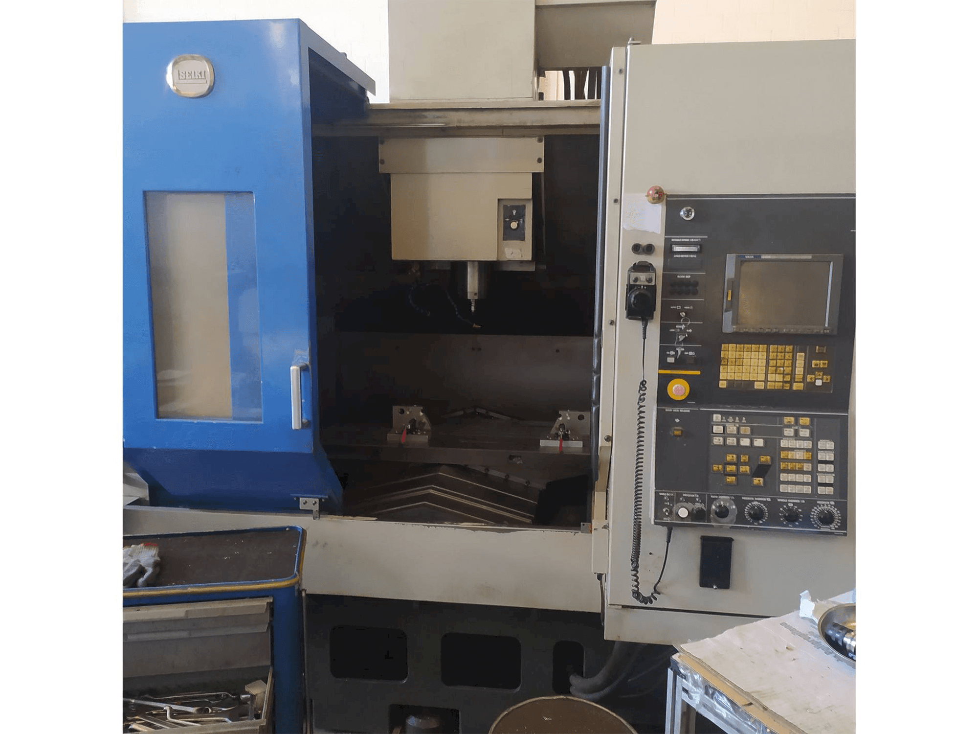 Makine HITACHI SEIKI VS50 - Önden görünüm