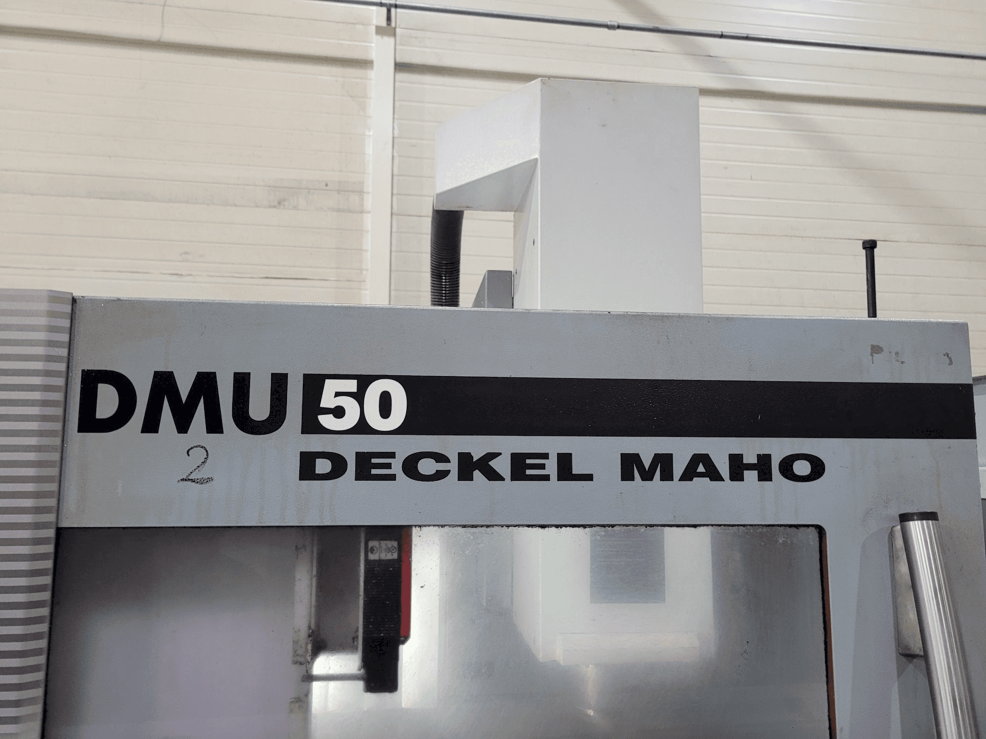 Makine DECKEL MAHO DMU 50 - Önden görünüm
