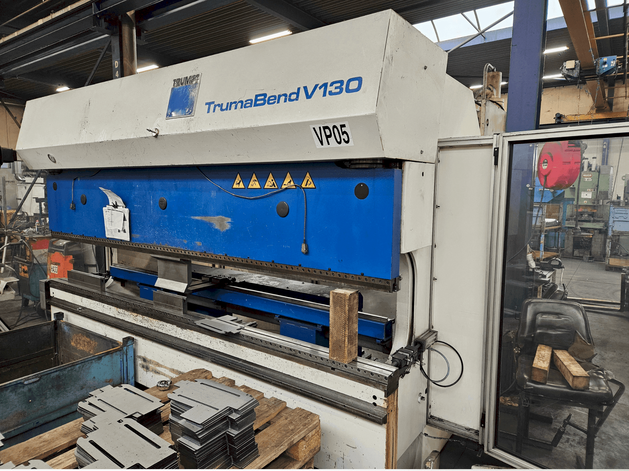 Makine TRUMPF TrumaBend V130 - Önden görünüm