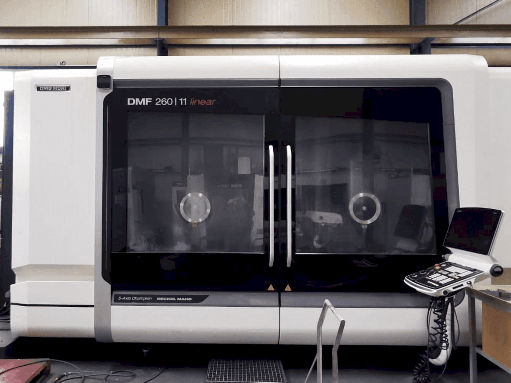 Makine DMG DMF 260-11 Linear - Önden görünüm