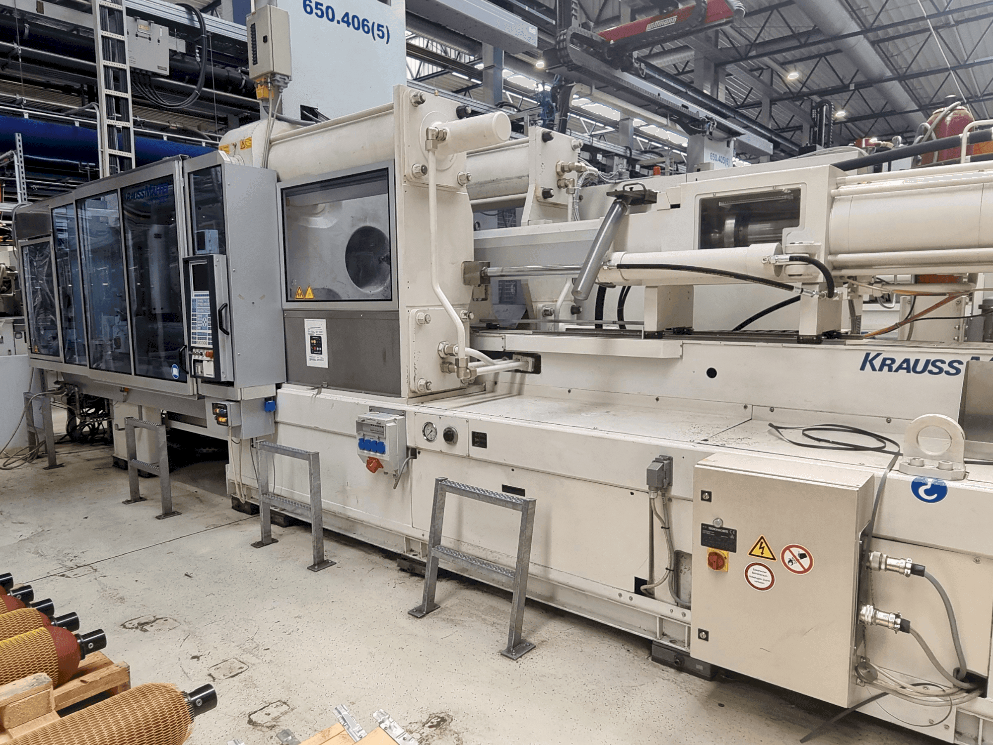 Makine Krauss Maffei 650-2700 C2 - Önden görünüm