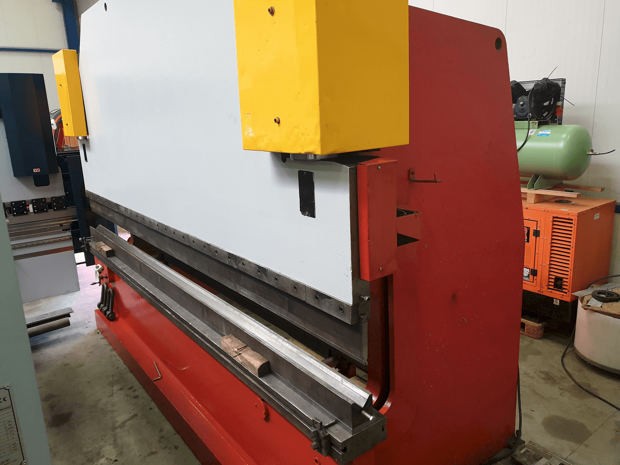 Makine Darley - Sağdan görünüm EHP 200 43/37